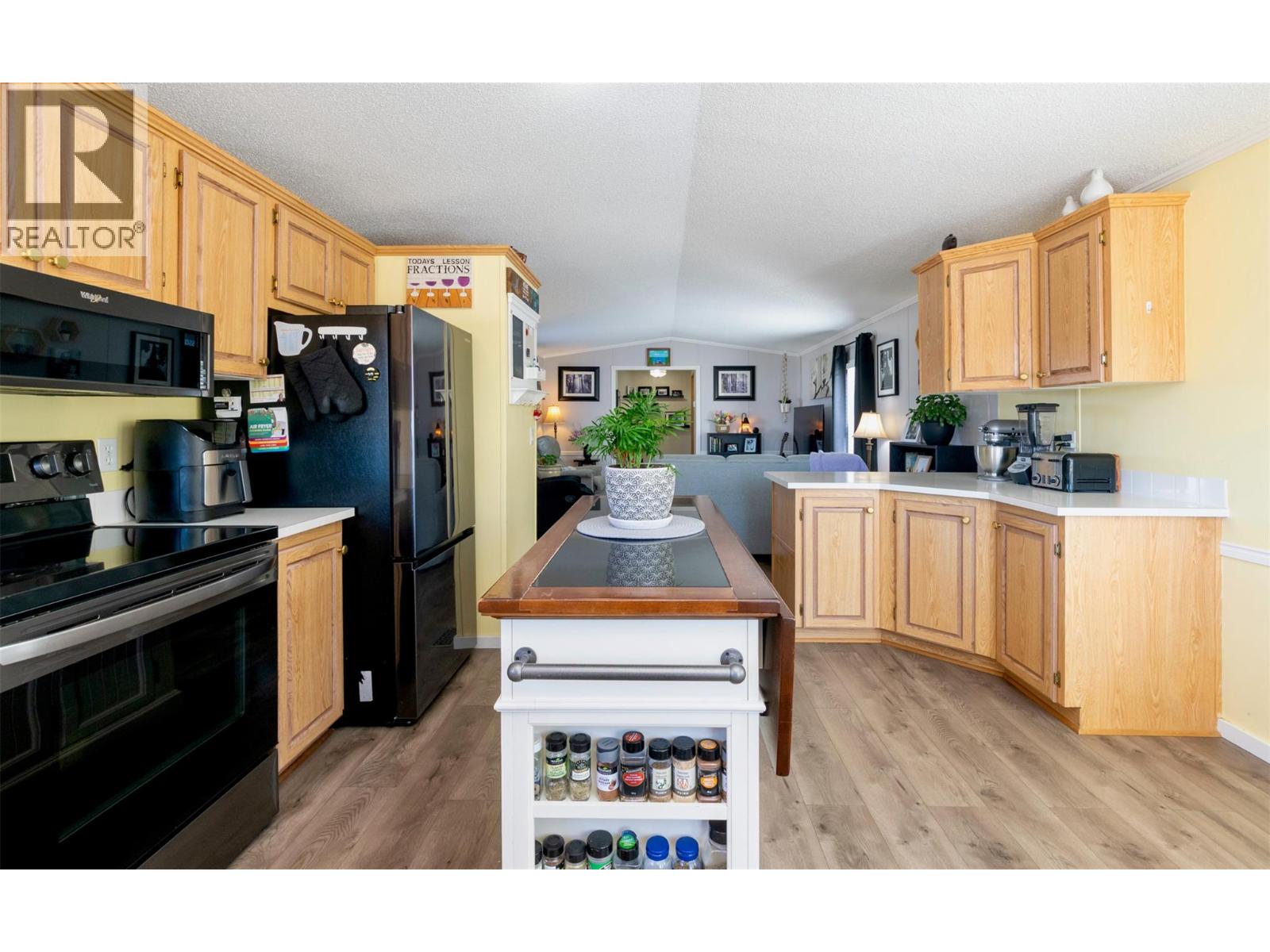 1510 Trans Canada Highway Unit# 18, Sorrento, British Columbia  V0E 2W0 - Photo 19 - 10383550