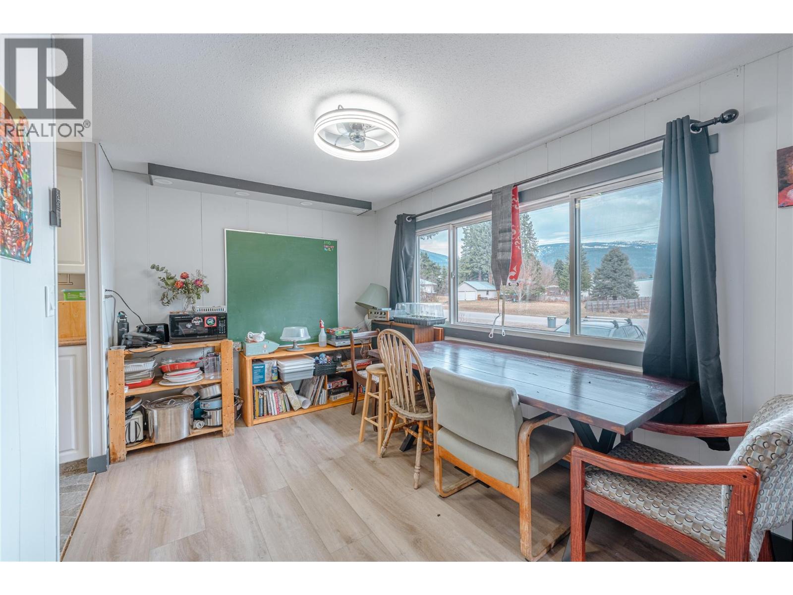 1657 Illinisky Road, Revelstoke, British Columbia  V0E 3K0 - Photo 11 - 10382619