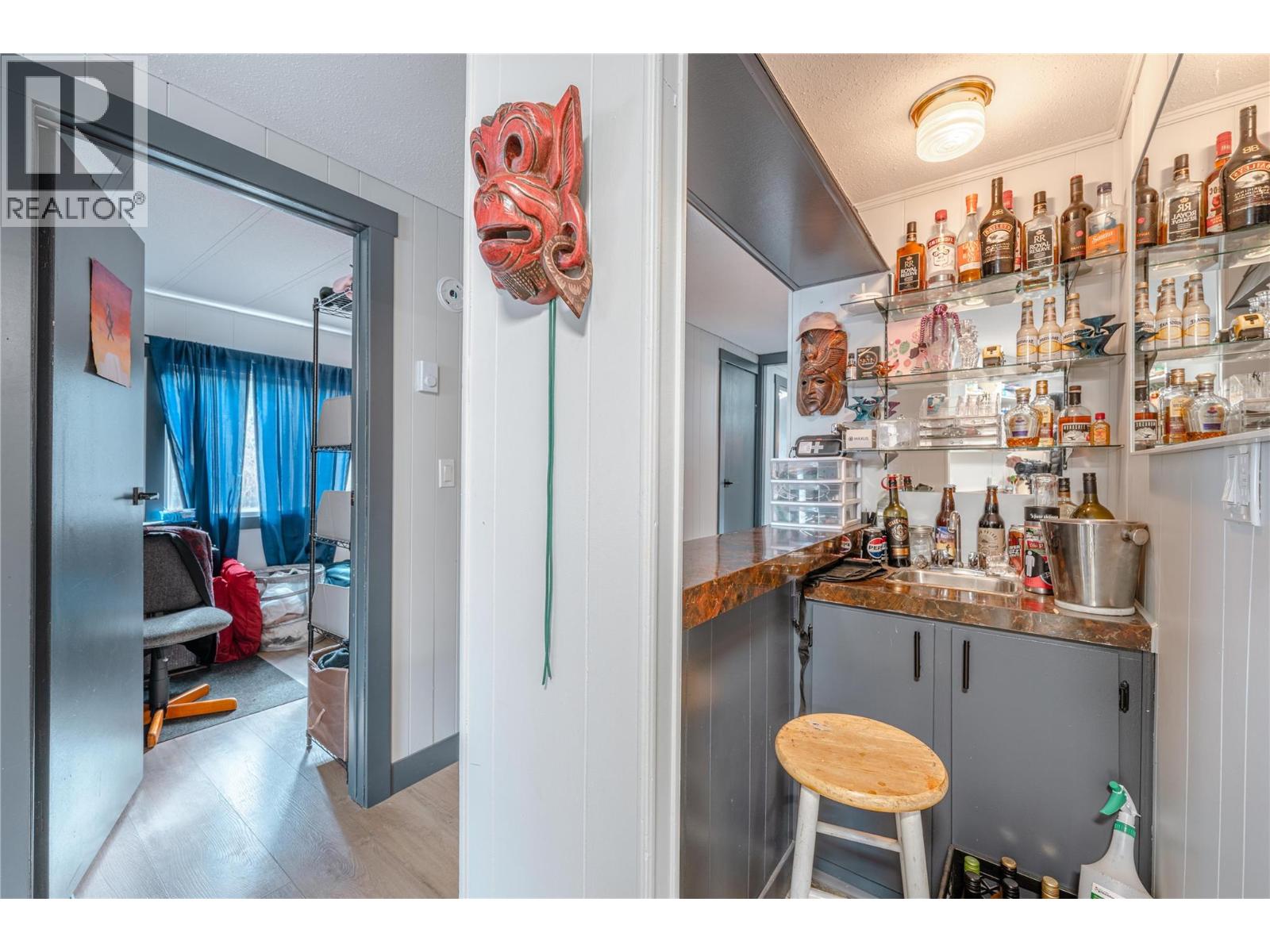 1657 Illinisky Road, Revelstoke, British Columbia  V0E 3K0 - Photo 15 - 10382619