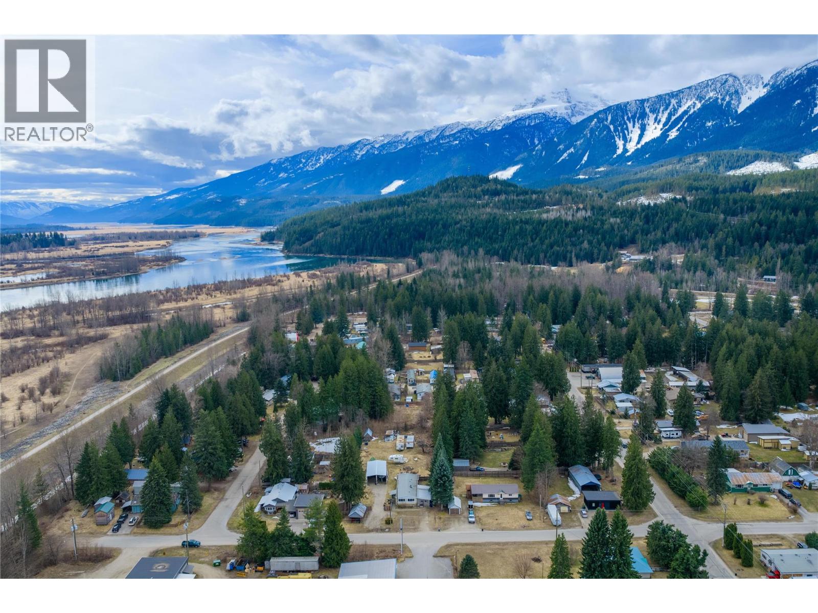 1657 Illinisky Road, Revelstoke, British Columbia  V0E 3K0 - Photo 30 - 10382619