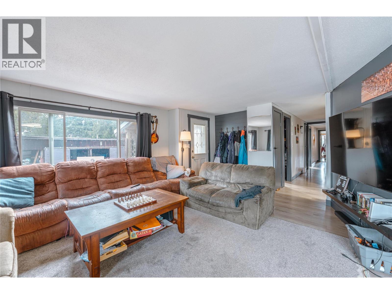 1657 Illinisky Road, Revelstoke, British Columbia  V0E 3K0 - Photo 9 - 10382619