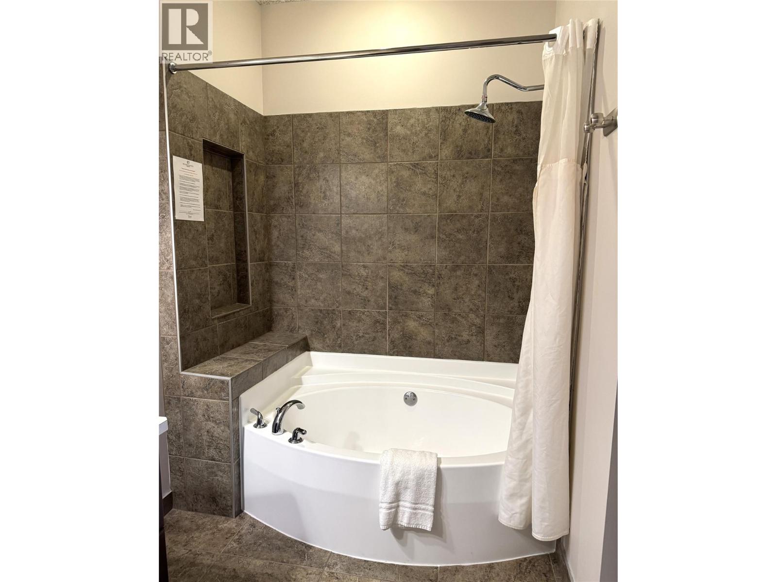 500 Bighorn Boulevard Unit# 533b, Radium Hot Springs, British Columbia  V0A 1M0 - Photo 27 - 10383500