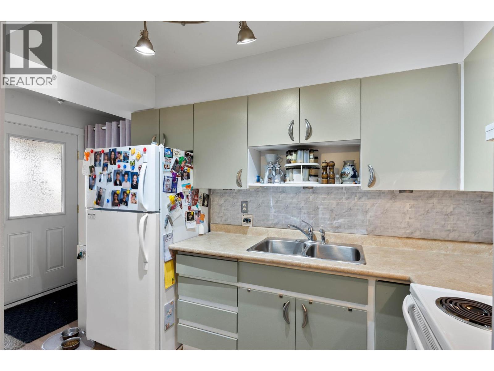 1435 Summit Drive Unit# 37, Kamloops, British Columbia  V2E 1S4 - Photo 14 - 10383458