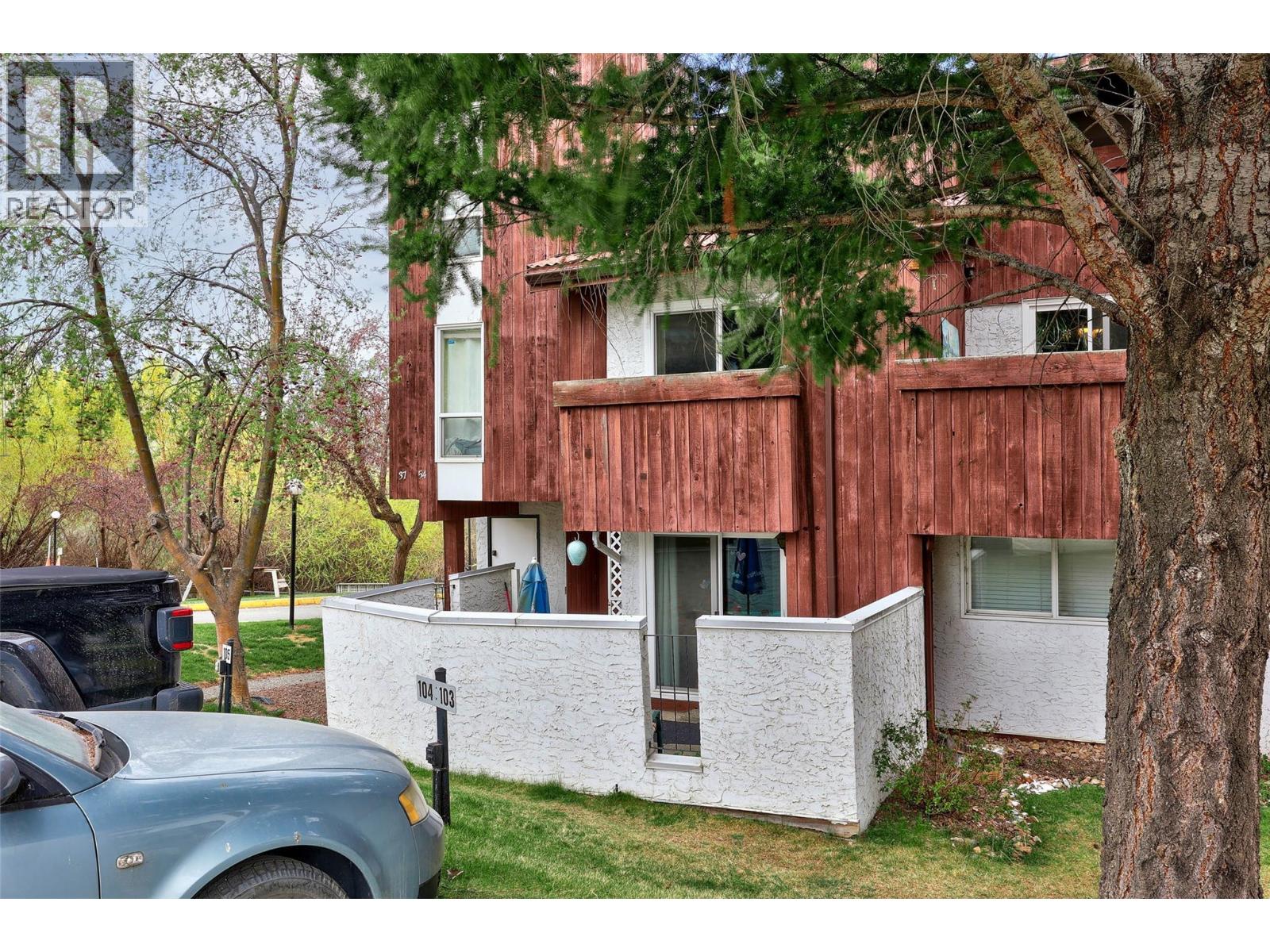 1435 Summit Drive Unit# 37, Kamloops, British Columbia  V2E 1S4 - Photo 2 - 10383458