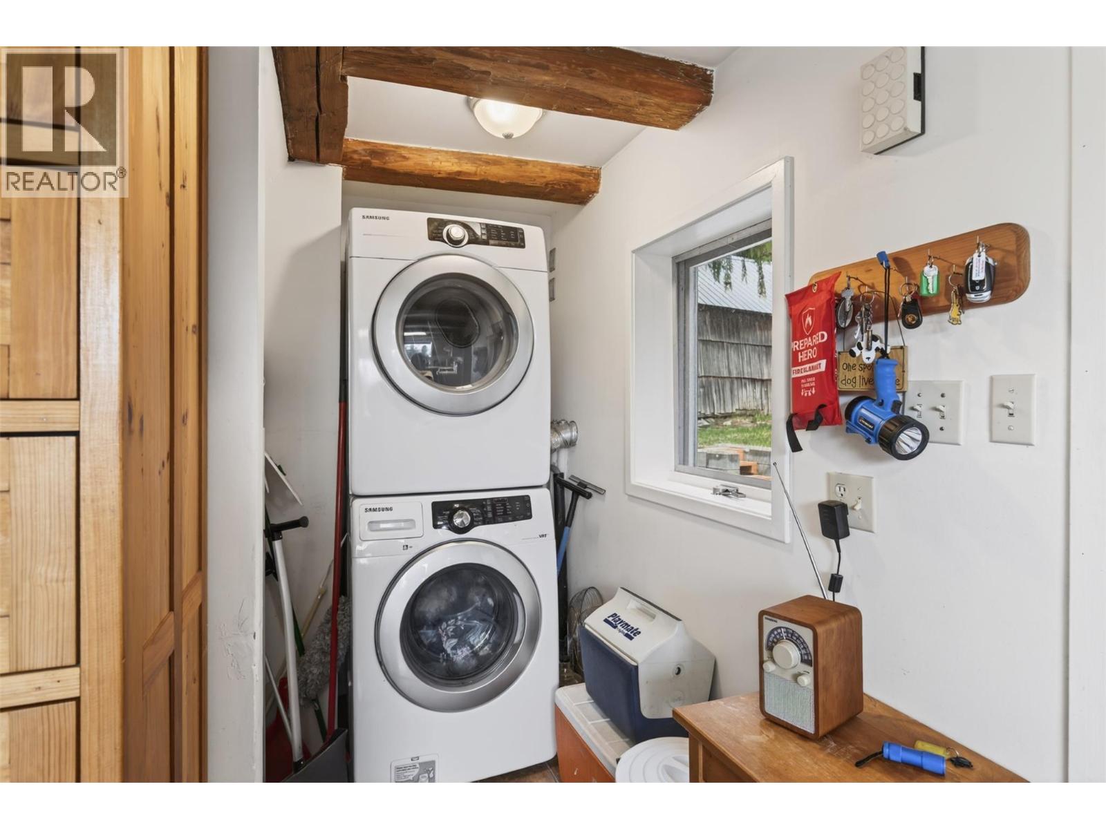 7483 Squilax-Anglemont Road, Anglemont, British Columbia  V0E 1M8 - Photo 17 - 10383724