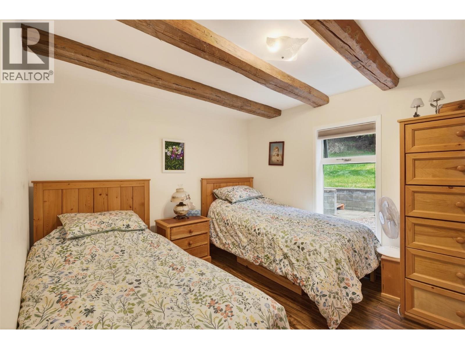 7483 Squilax-Anglemont Road, Anglemont, British Columbia  V0E 1M8 - Photo 23 - 10383724