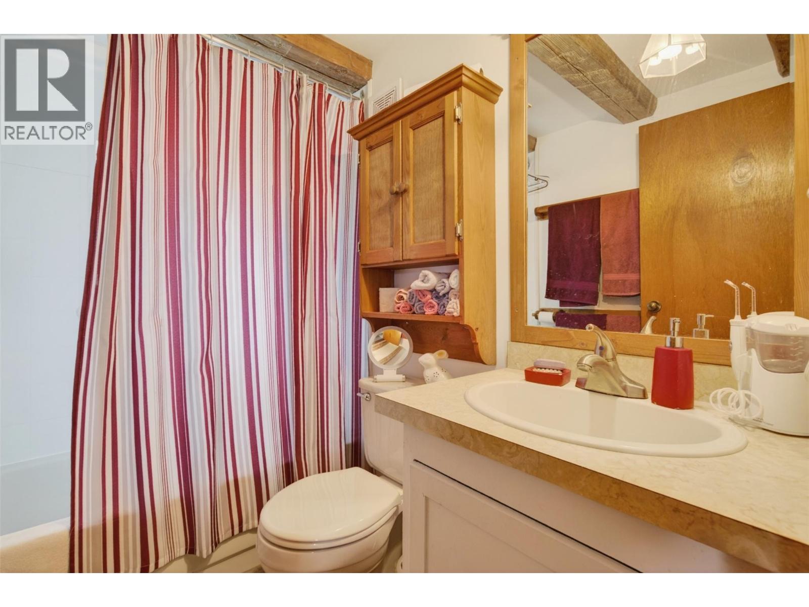 7483 Squilax-Anglemont Road, Anglemont, British Columbia  V0E 1M8 - Photo 24 - 10383724