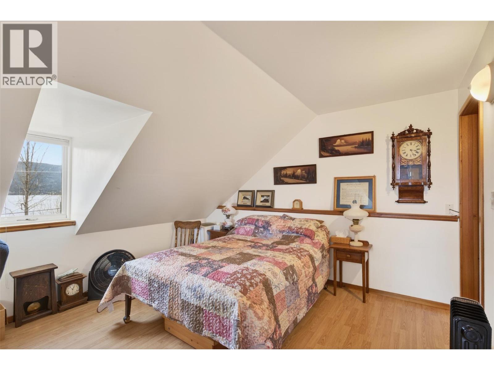 7483 Squilax-Anglemont Road, Anglemont, British Columbia  V0E 1M8 - Photo 29 - 10383724