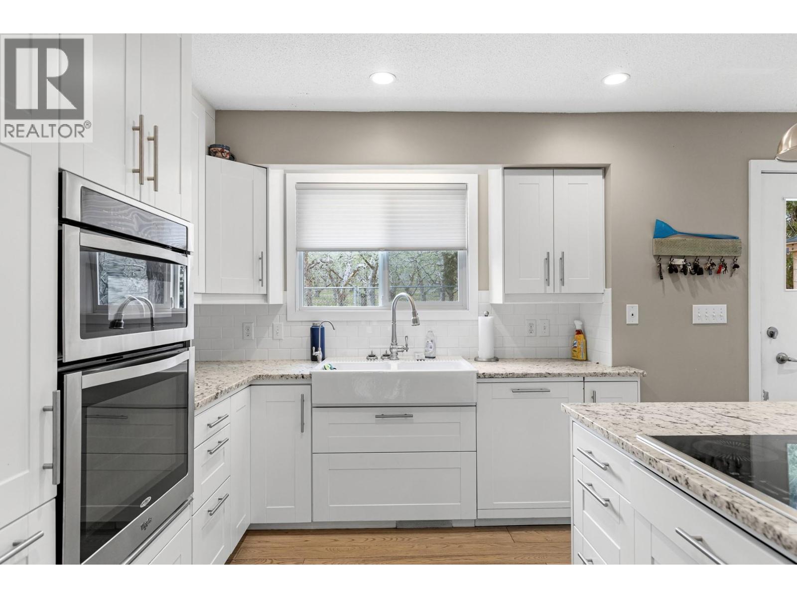 11438 Okanagan Centre Road E, Lake Country, British Columbia  V4V 1G7 - Photo 12 - 10383703