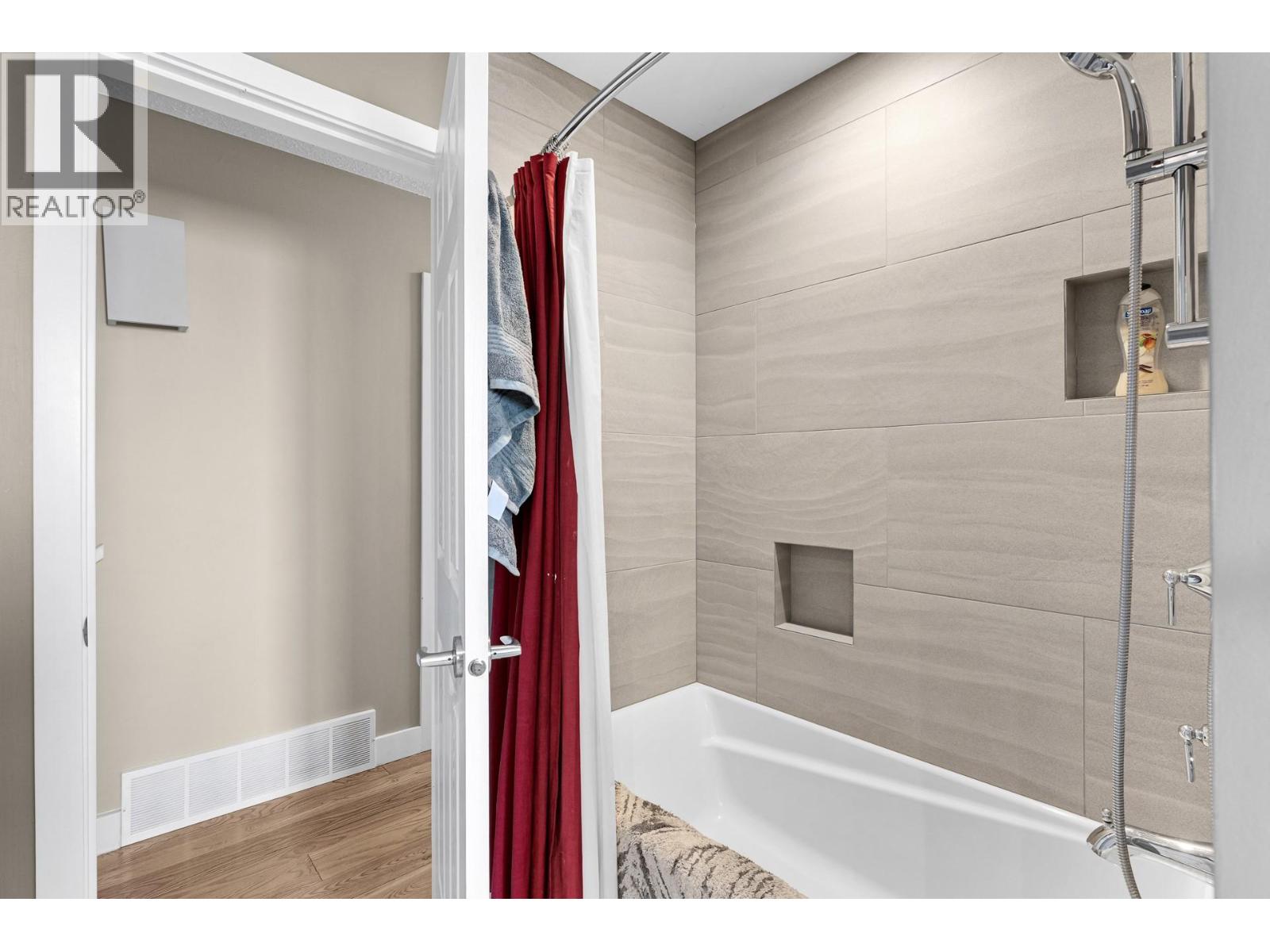 11438 Okanagan Centre Road E, Lake Country, British Columbia  V4V 1G7 - Photo 19 - 10383703