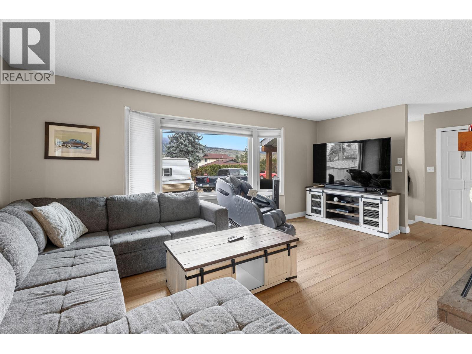 11438 Okanagan Centre Road E, Lake Country, British Columbia  V4V 1G7 - Photo 7 - 10383703