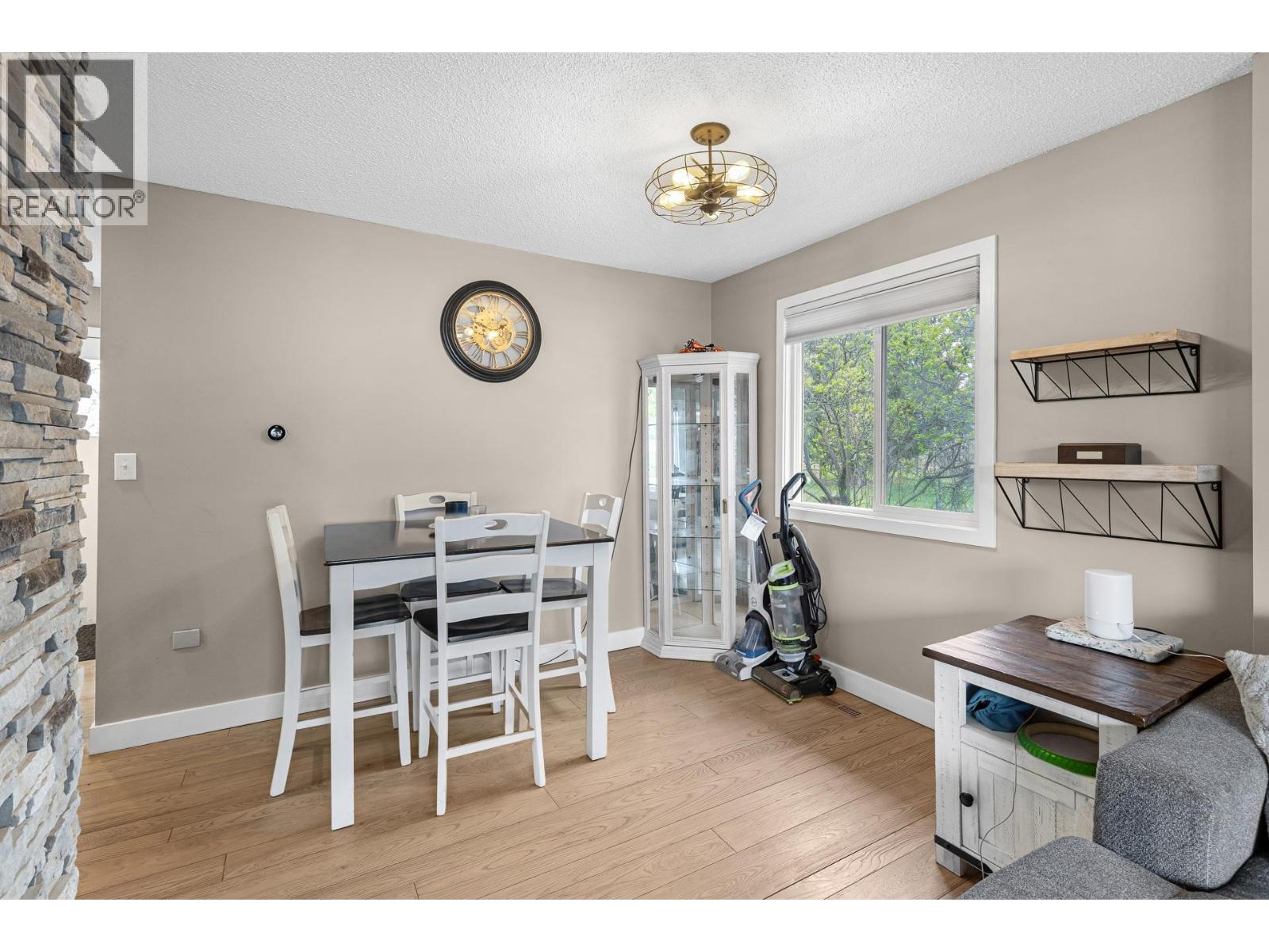 11438 Okanagan Centre Road E, Lake Country, British Columbia  V4V 1G7 - Photo 9 - 10383703