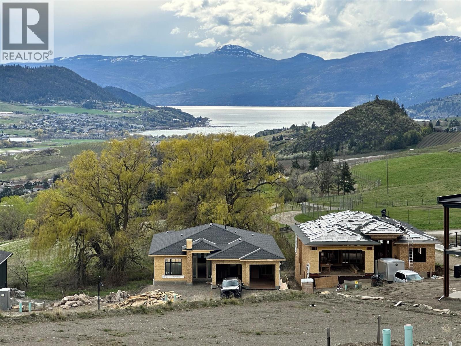 4303 Painted Turtle Drive, Vernon, British Columbia  V1T 9W4 - Photo 2 - 10382897