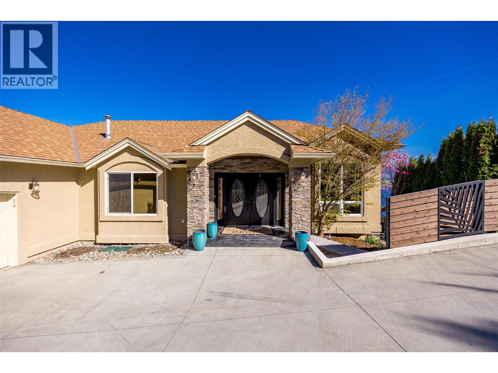 2153 Alexander Place, West Kelowna, British Columbia  V1Z 2X5 - Photo 3 - 10381387