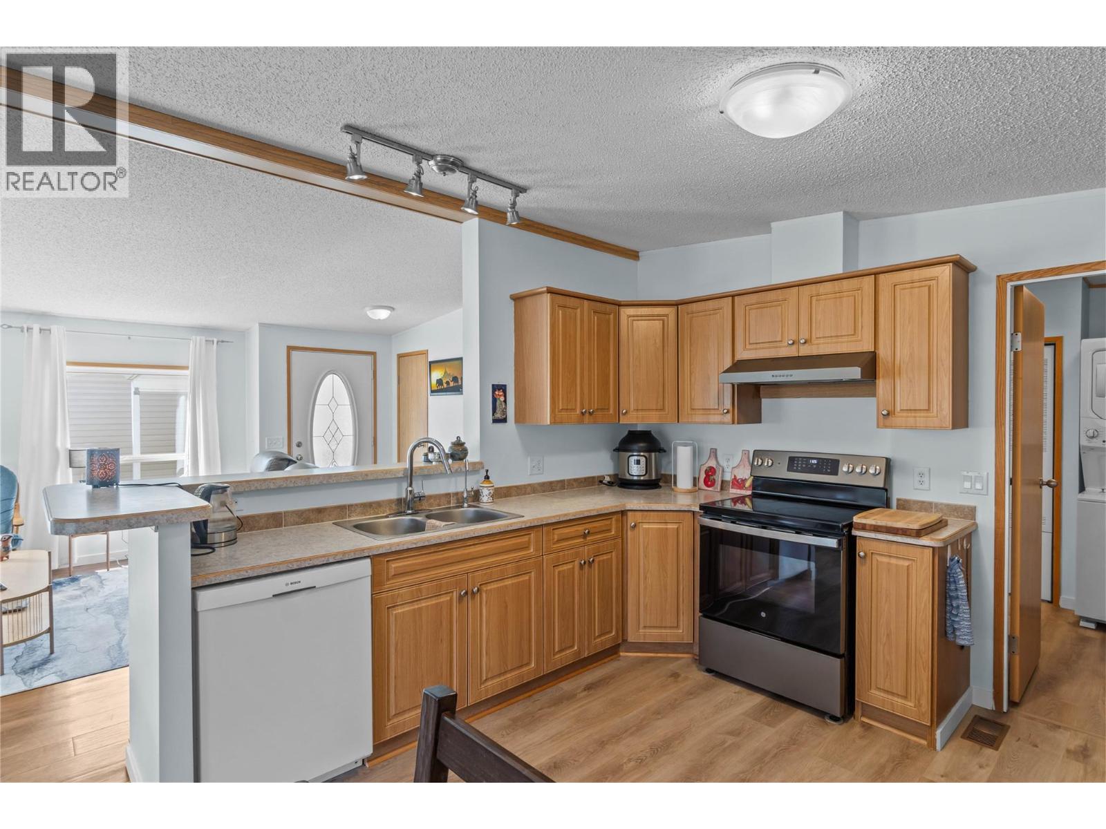 1885 Tappen Notch Hill Road Unit# 2, Tappen, British Columbia  V0E 2X3 - Photo 3 - 10383895