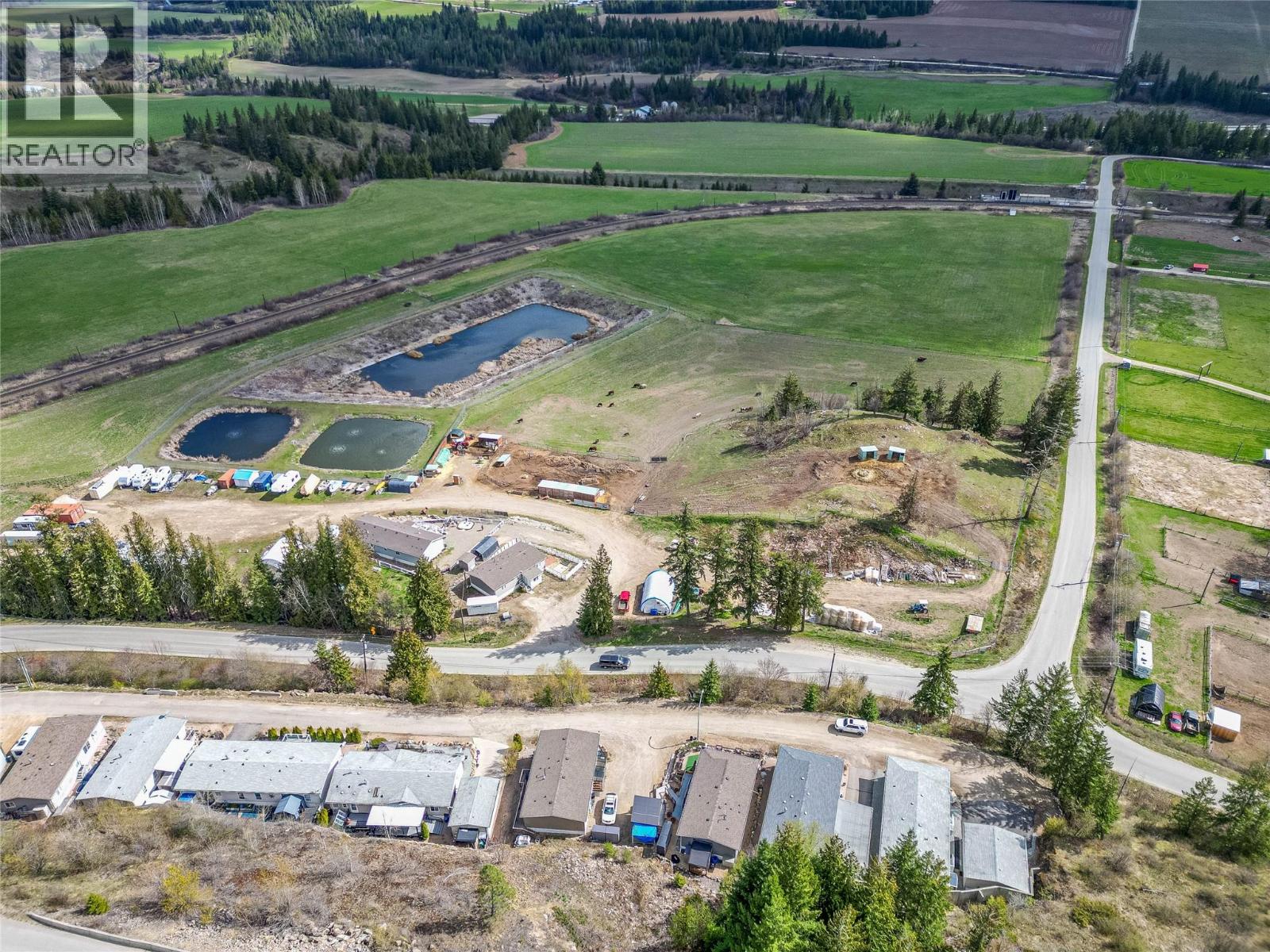 1885 Tappen Notch Hill Road Unit# 2, Tappen, British Columbia  V0E 2X3 - Photo 34 - 10383895