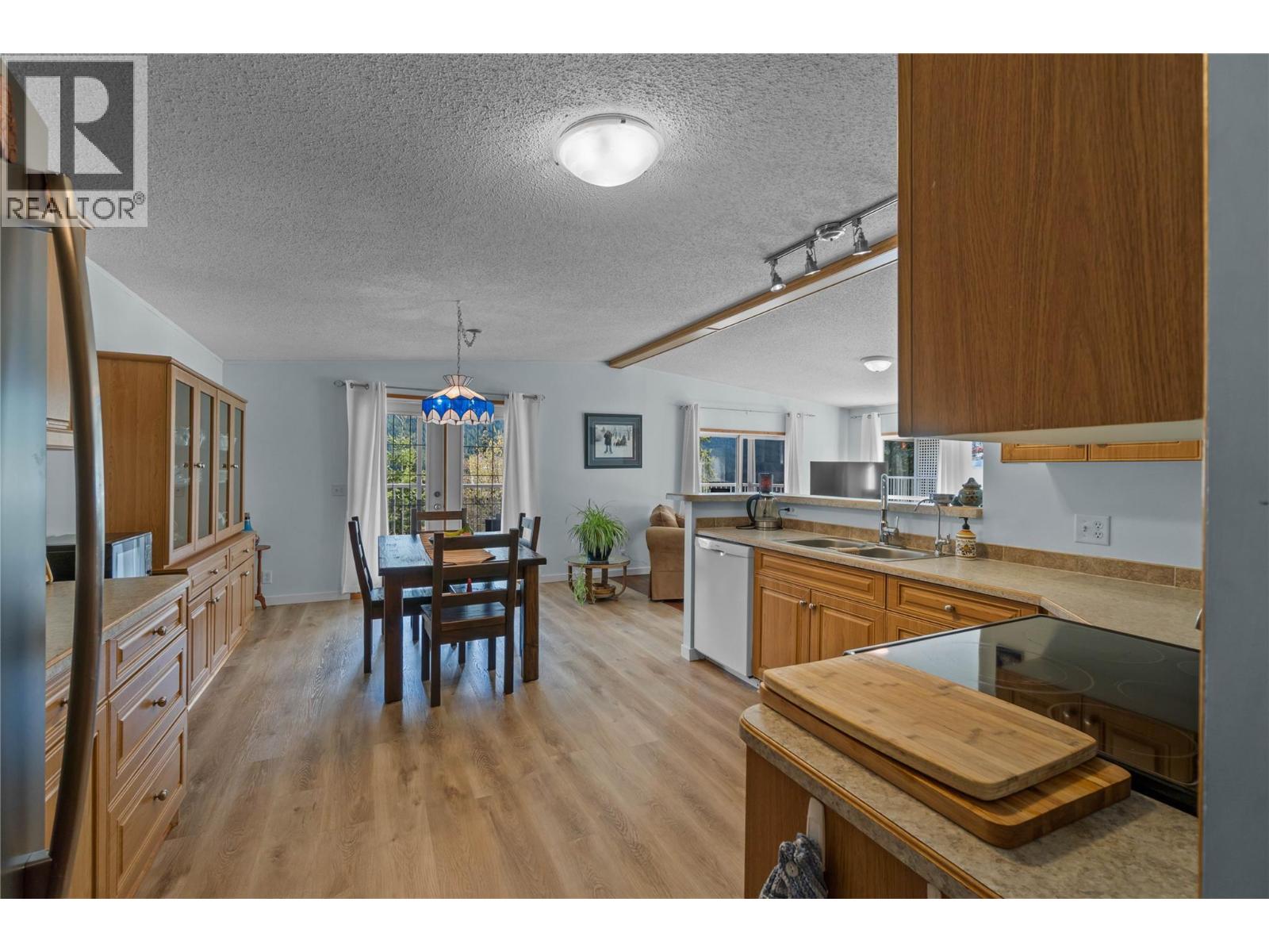 1885 Tappen Notch Hill Road Unit# 2, Tappen, British Columbia  V0E 2X3 - Photo 5 - 10383895