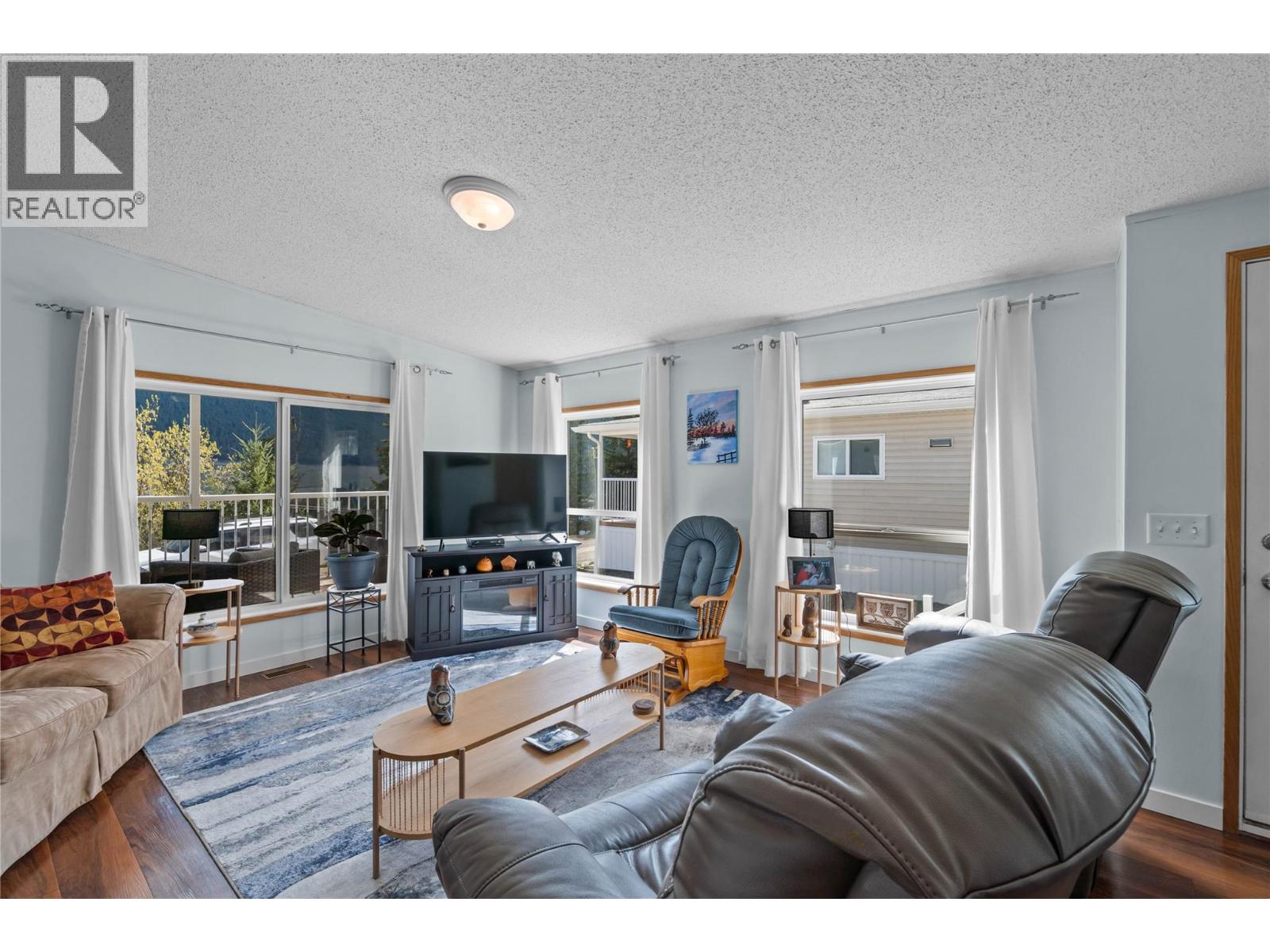 1885 Tappen Notch Hill Road Unit# 2, Tappen, British Columbia  V0E 2X3 - Photo 9 - 10383895