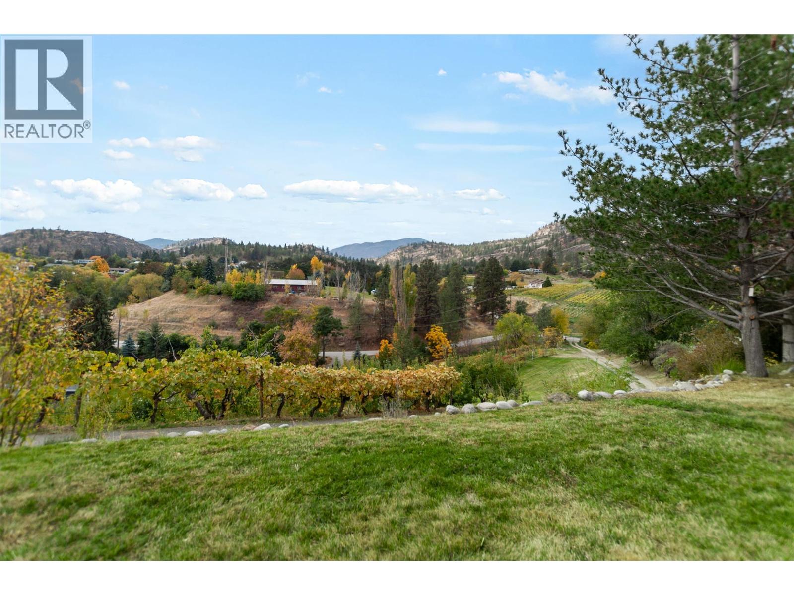 100 Spruce Avenue, Kaleden, British Columbia  V0H 1K0 - Photo 41 - 10383492