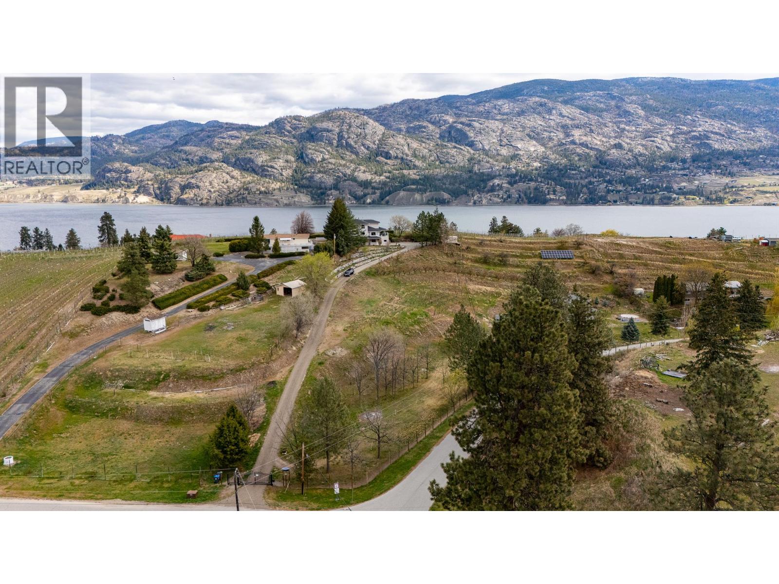 100 Spruce Avenue, Kaleden, British Columbia  V0H 1K0 - Photo 5 - 10383492