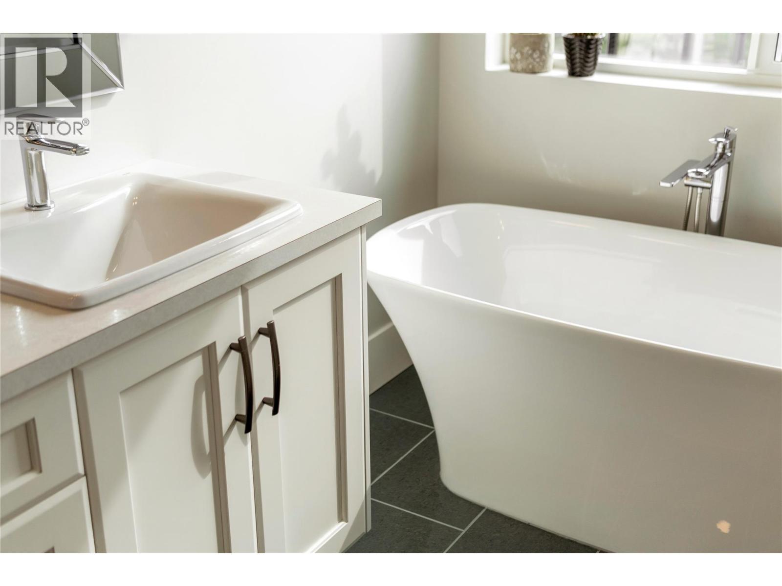 2510 Highlands Drive, Blind Bay, British Columbia  V0E 1H2 - Photo 59 - 10383461