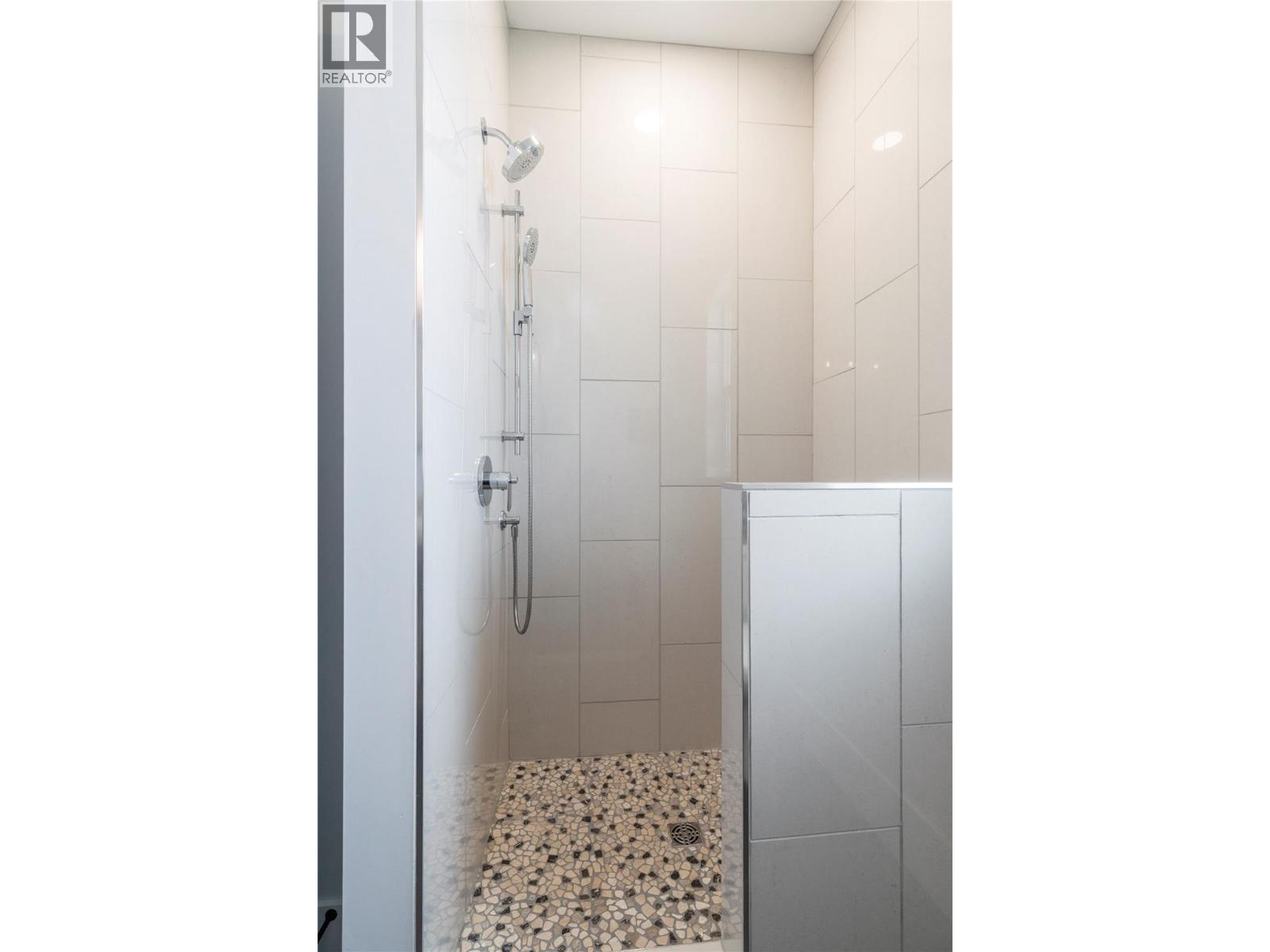 2510 Highlands Drive, Blind Bay, British Columbia  V0E 1H2 - Photo 7 - 10383461