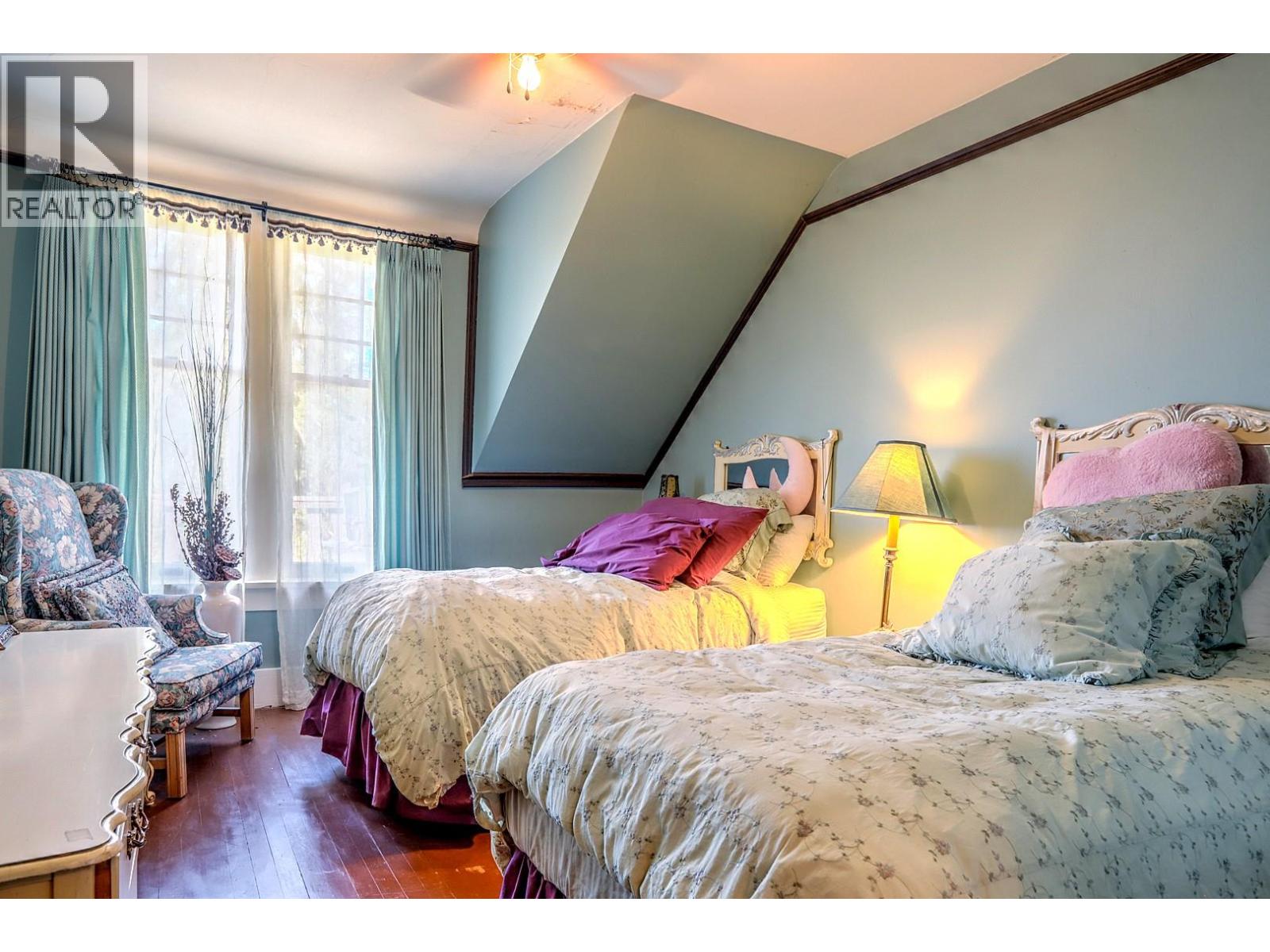 5482 Silver Star Road, Vernon, British Columbia  V1B 3K4 - Photo 40 - 10373883