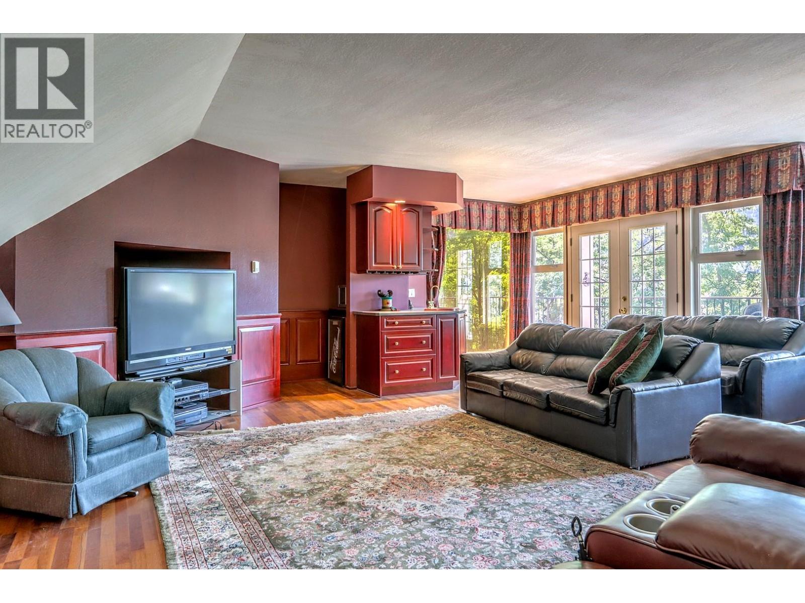 5482 Silver Star Road, Vernon, British Columbia  V1B 3K4 - Photo 49 - 10373883