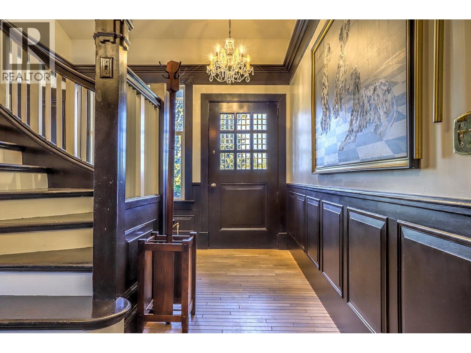 5482 Silver Star Road, Vernon, British Columbia  V1B 3K4 - Photo 5 - 10373883