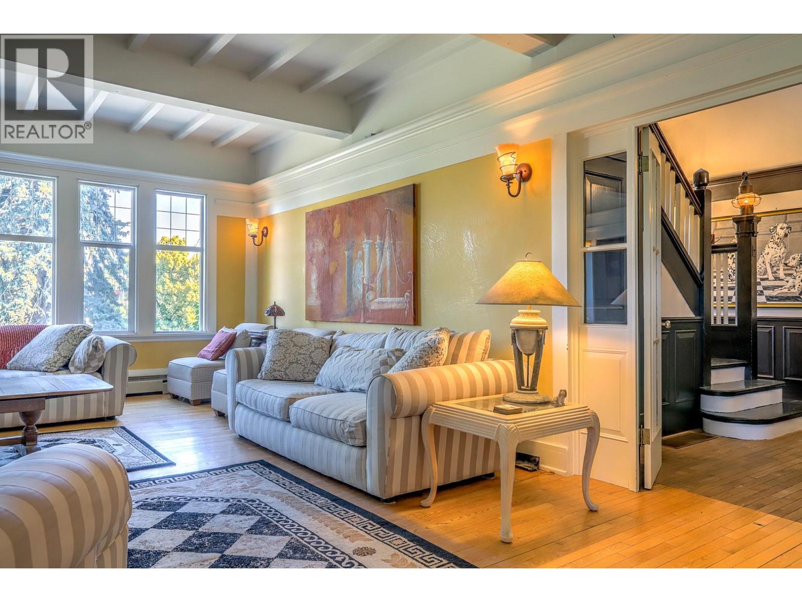 5482 Silver Star Road, Vernon, British Columbia  V1B 3K4 - Photo 7 - 10373883