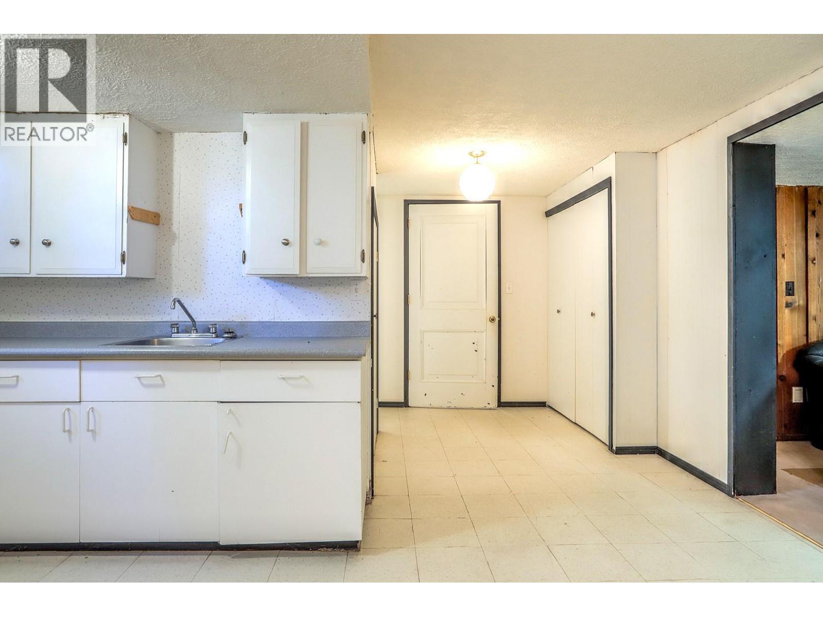 5482 Silver Star Road, Vernon, British Columbia  V1B 3K4 - Photo 85 - 10373883