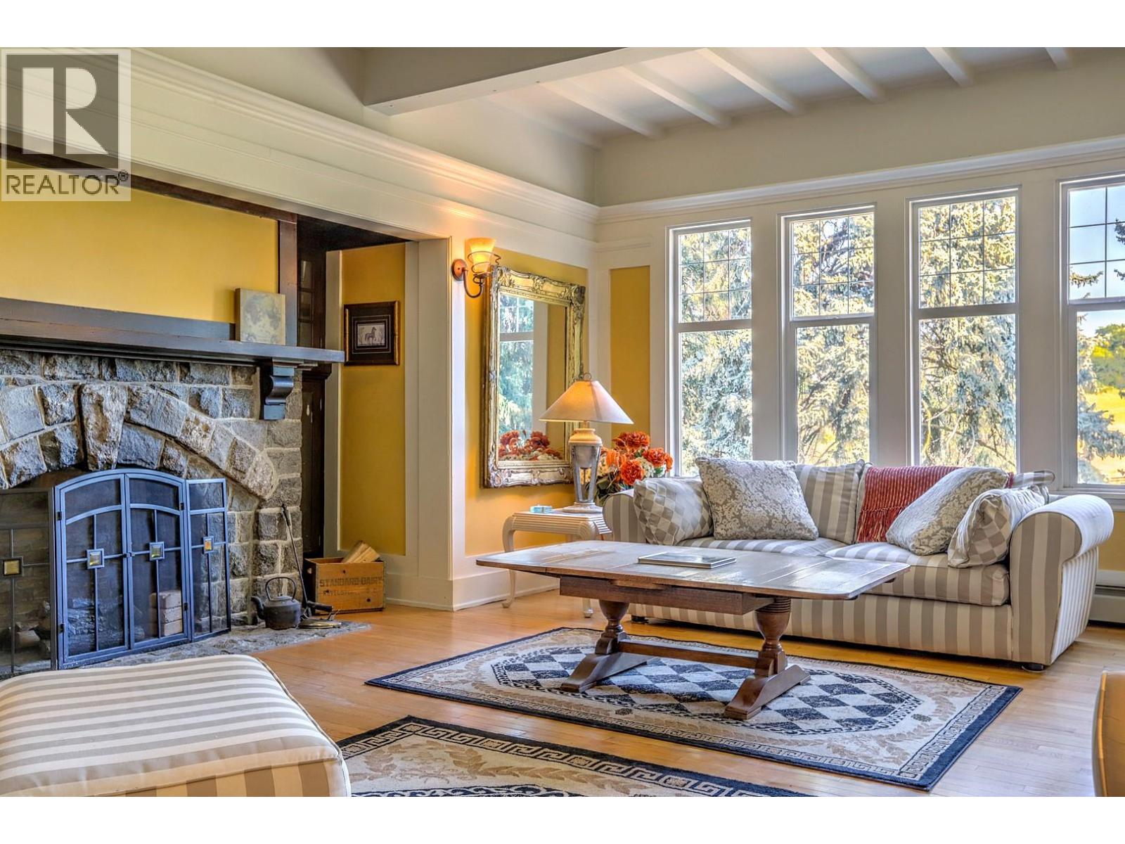 5482 Silver Star Road, Vernon, British Columbia  V1B 3K4 - Photo 9 - 10373883