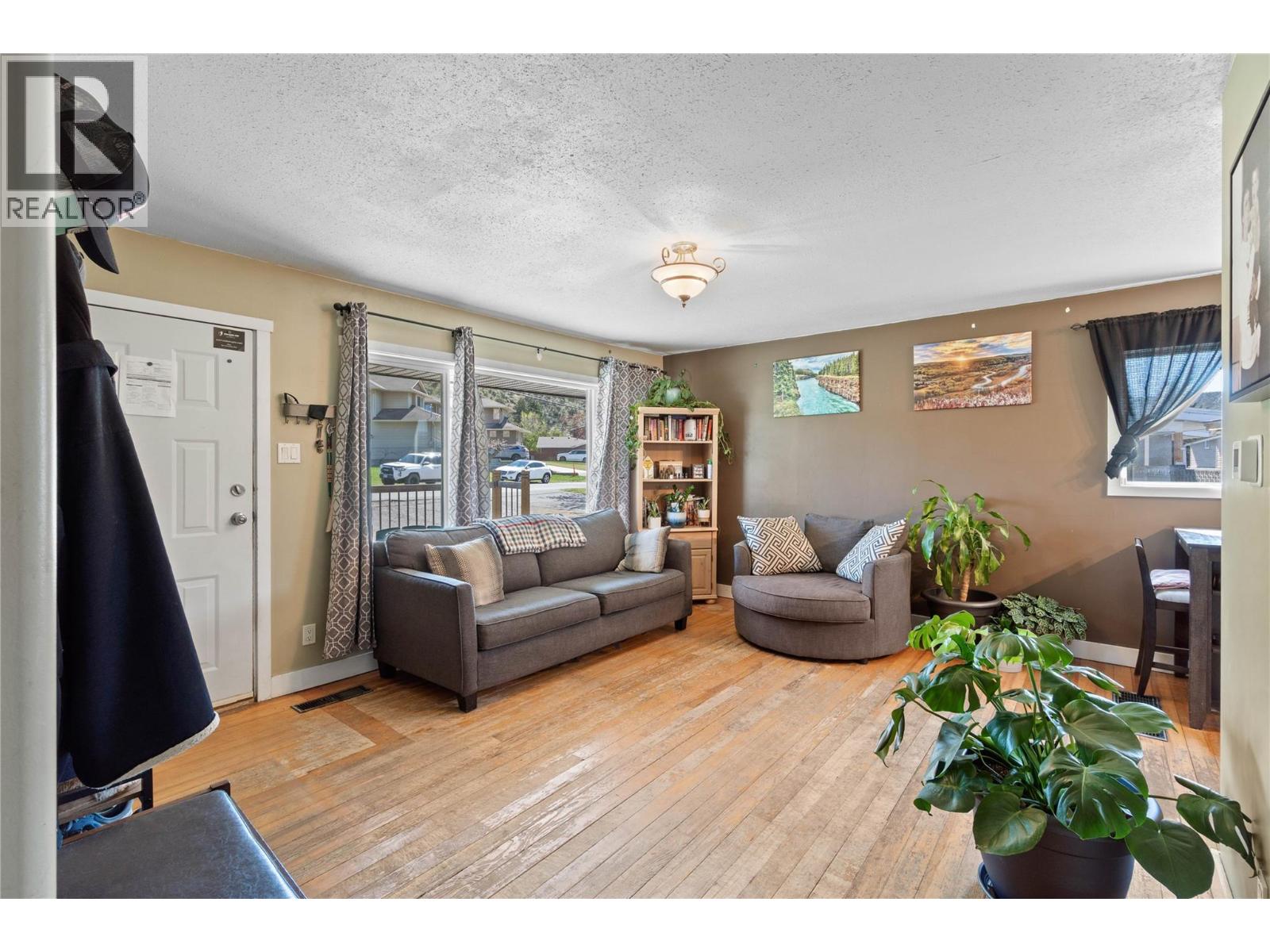 2164 Crescent Drive, Kamloops, British Columbia  V2C 4J4 - Photo 4 - 10383922