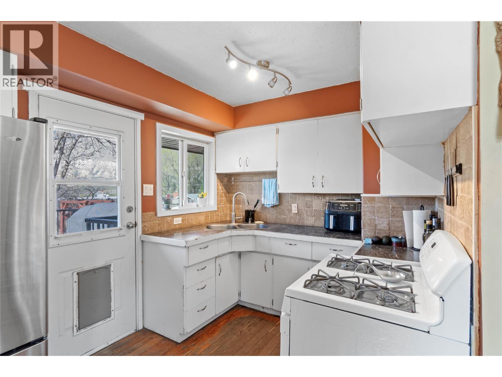 2164 Crescent Drive, Kamloops, British Columbia  V2C 4J4 - Photo 7 - 10383922