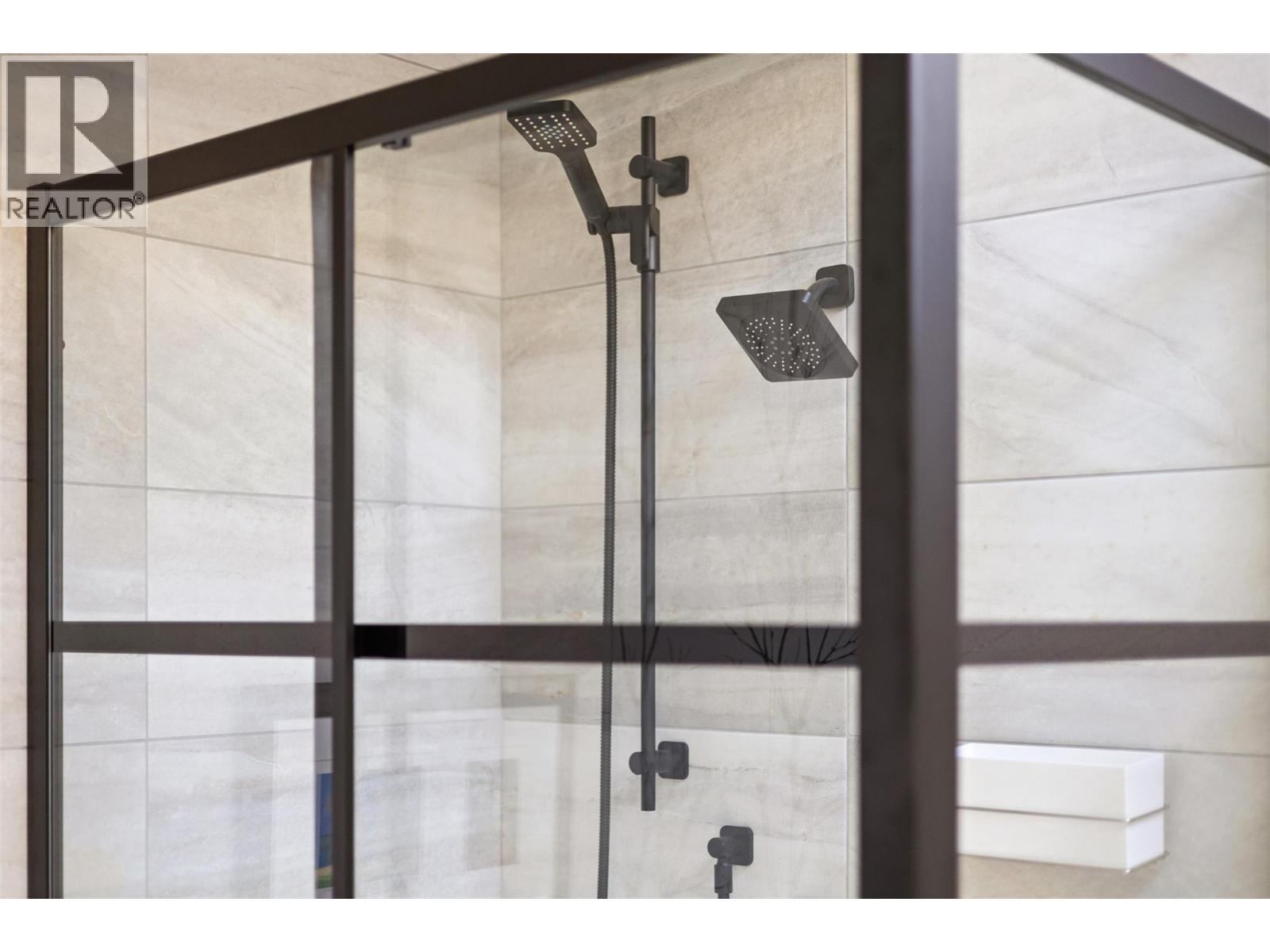 1620 Farnham Wynd, Kamloops, British Columbia  V2E 1L7 - Photo 42 - 10383165