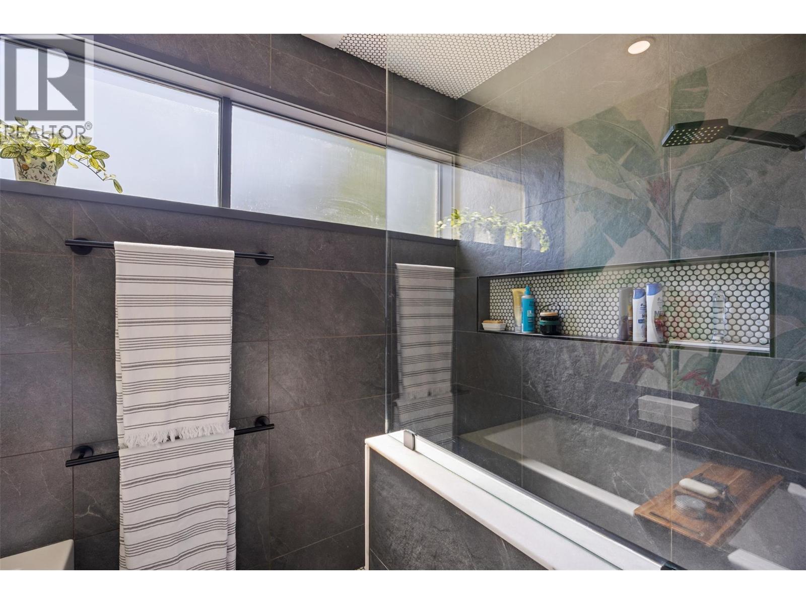 1620 Farnham Wynd, Kamloops, British Columbia  V2E 1L7 - Photo 51 - 10383165