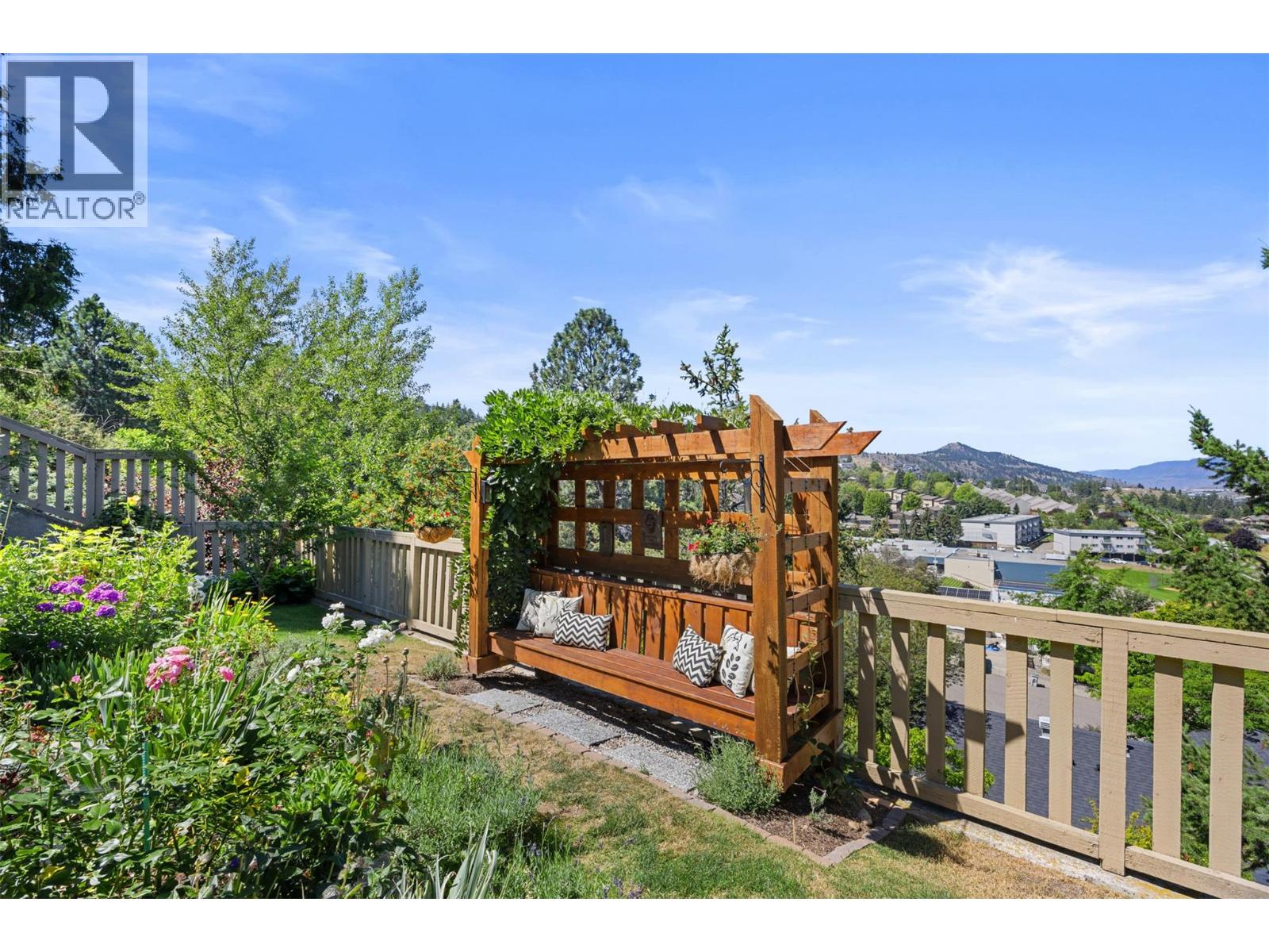 1620 Farnham Wynd, Kamloops, British Columbia  V2E 1L7 - Photo 77 - 10383165