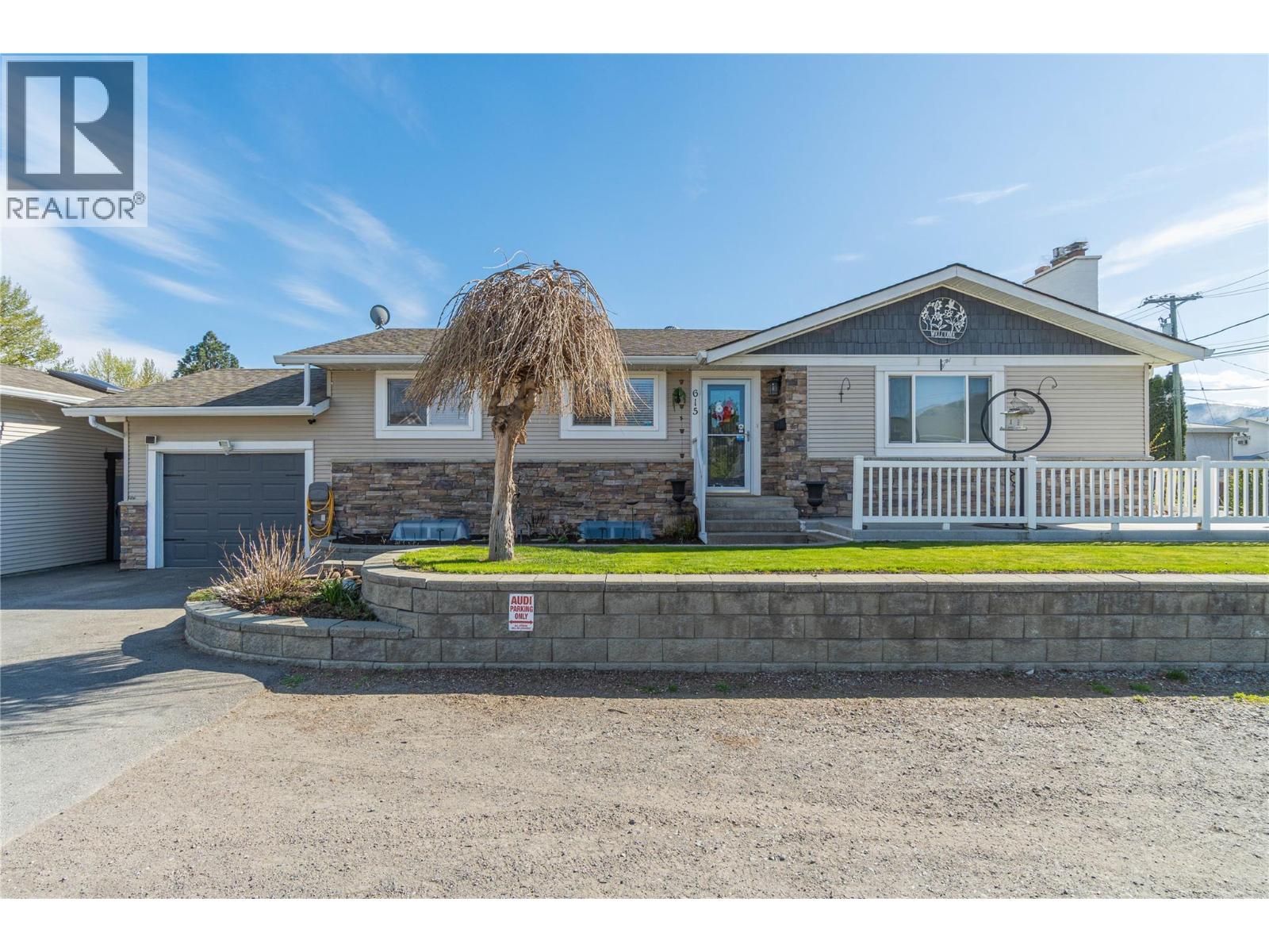 615 York Avenue, Kamloops, British Columbia  V2B 7M5 - Photo 1 - 10383765