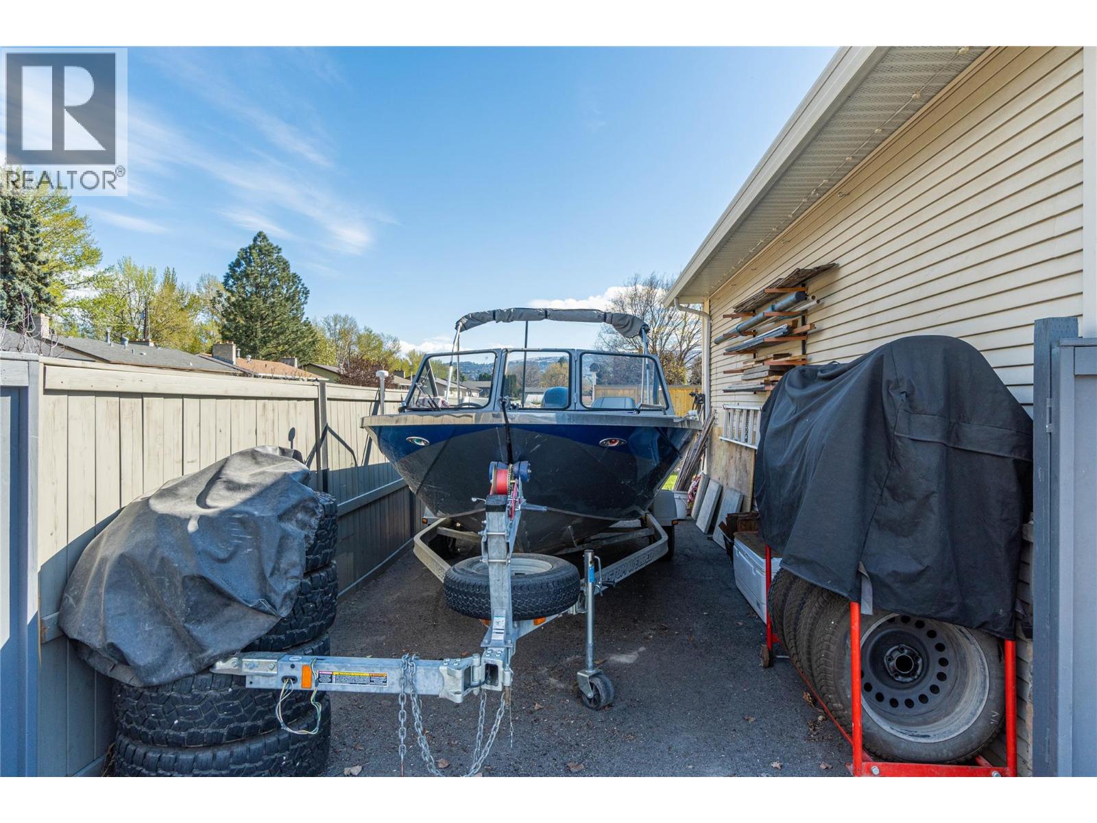 615 York Avenue, Kamloops, British Columbia  V2B 7M5 - Photo 3 - 10383765