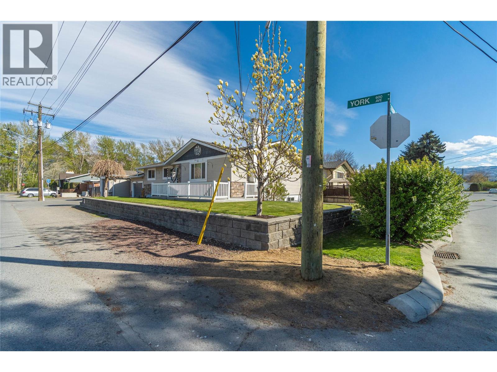 615 York Avenue, Kamloops, British Columbia  V2B 7M5 - Photo 43 - 10383765