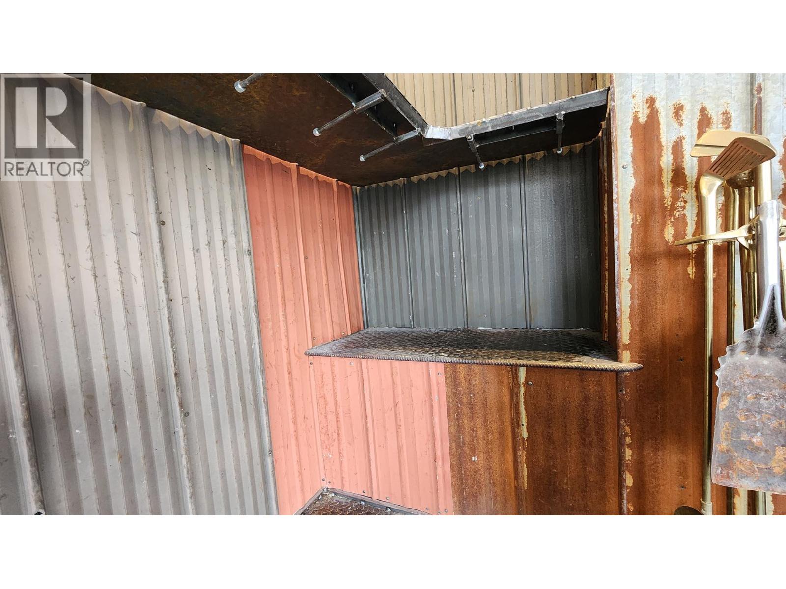 501 5th Avenue, Castlegar, British Columbia  V1N 1W1 - Photo 11 - 10383908