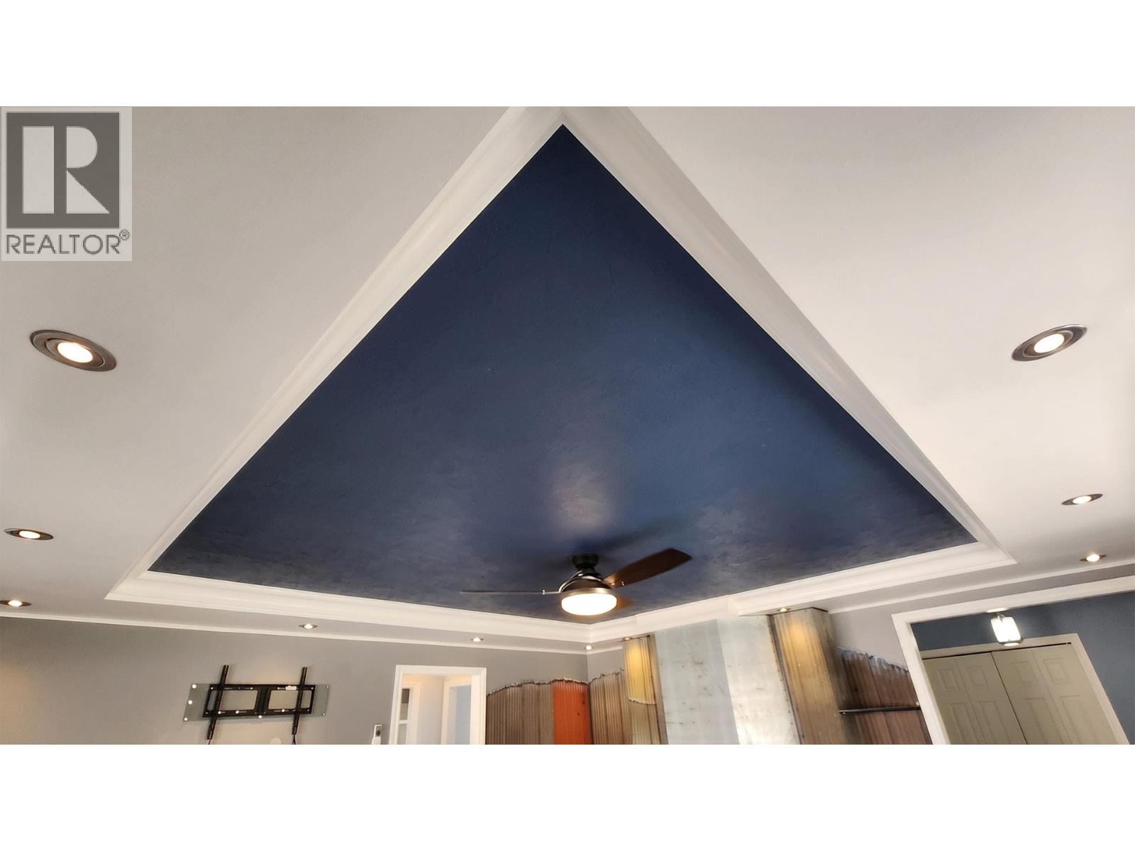 501 5th Avenue, Castlegar, British Columbia  V1N 1W1 - Photo 12 - 10383908