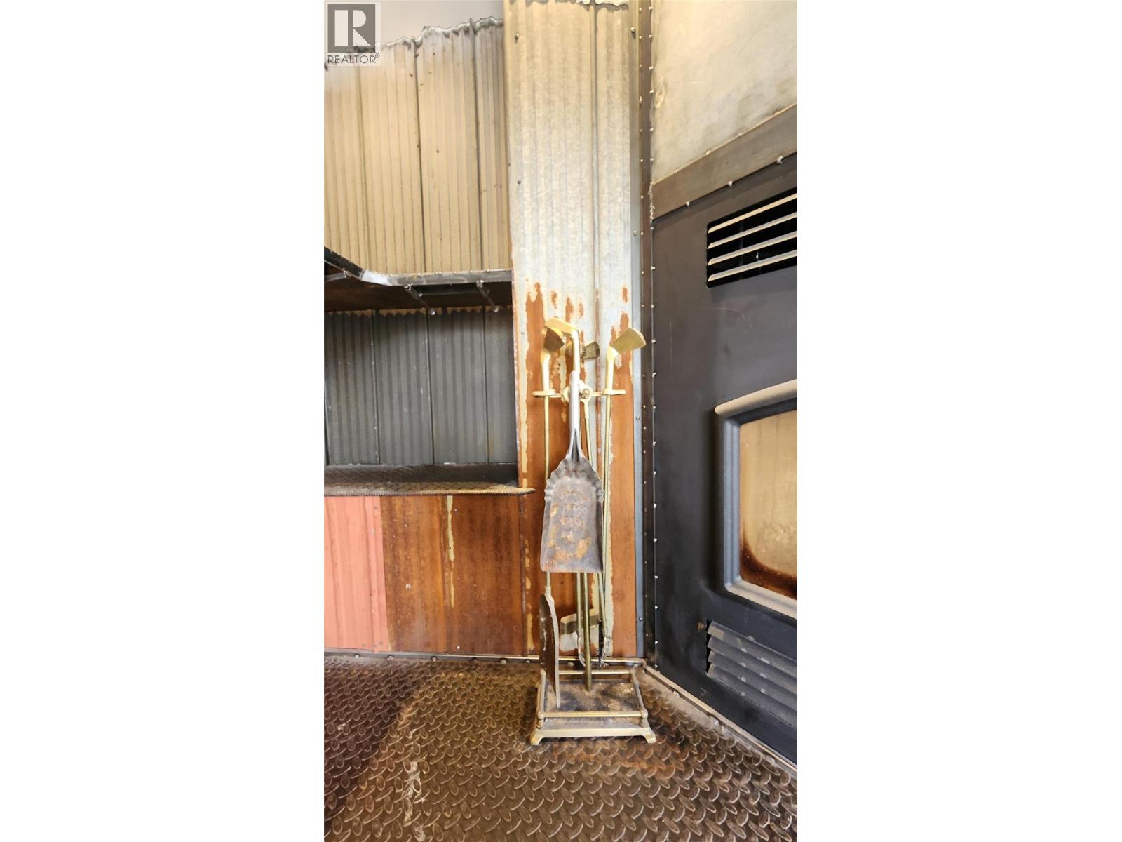 501 5th Avenue, Castlegar, British Columbia  V1N 1W1 - Photo 13 - 10383908