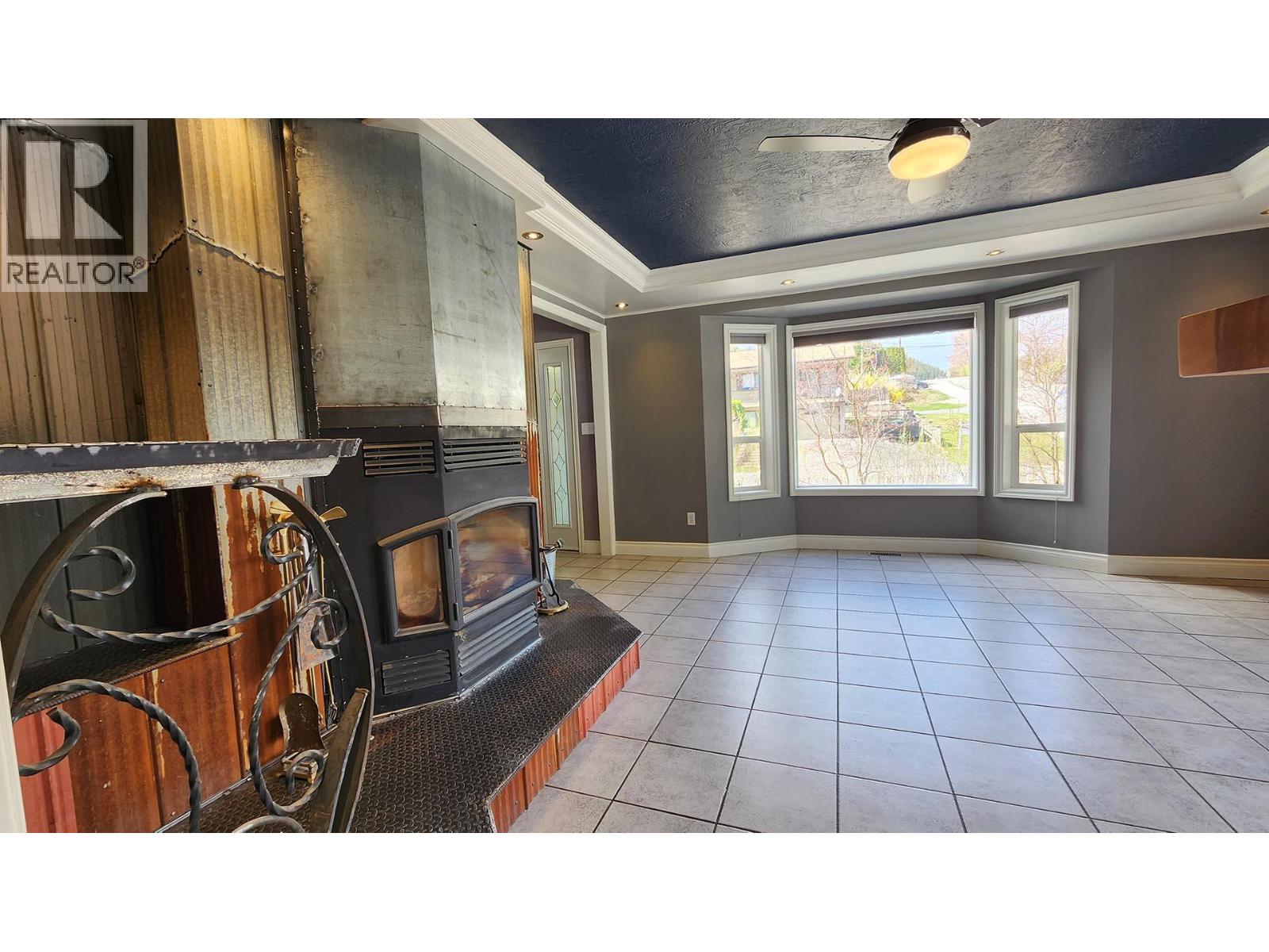 501 5th Avenue, Castlegar, British Columbia  V1N 1W1 - Photo 15 - 10383908