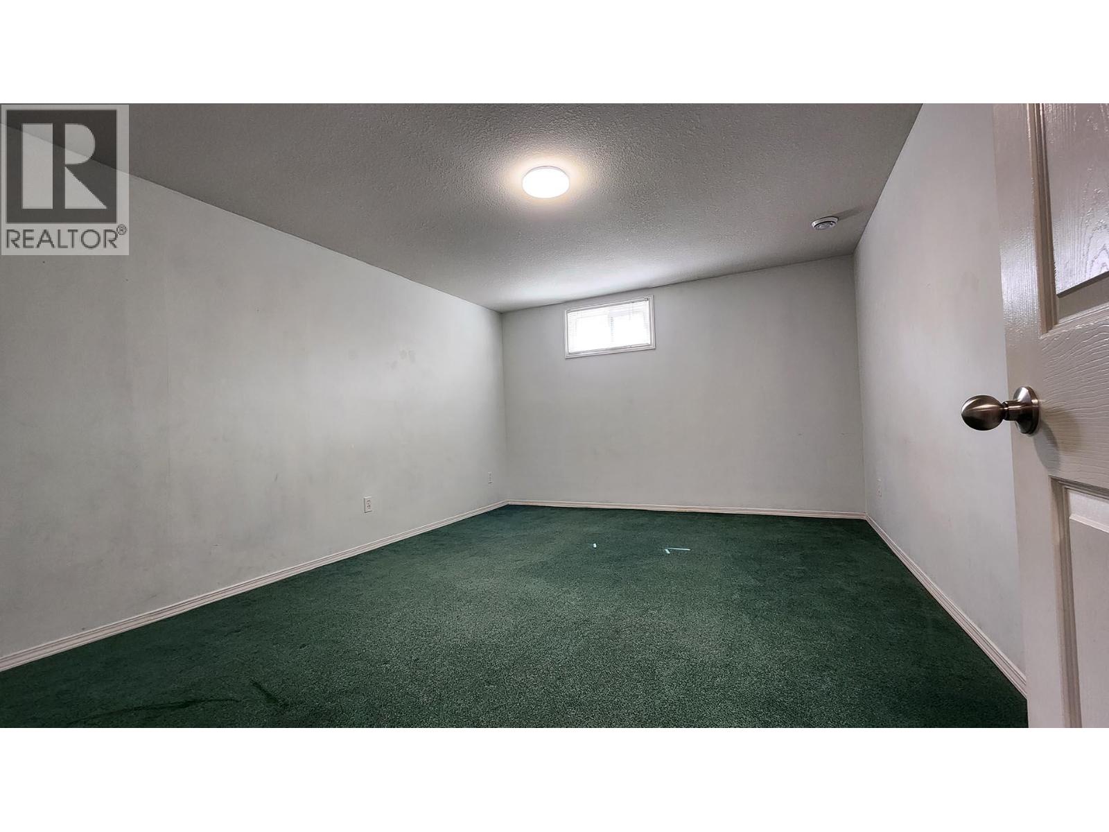 501 5th Avenue, Castlegar, British Columbia  V1N 1W1 - Photo 50 - 10383908