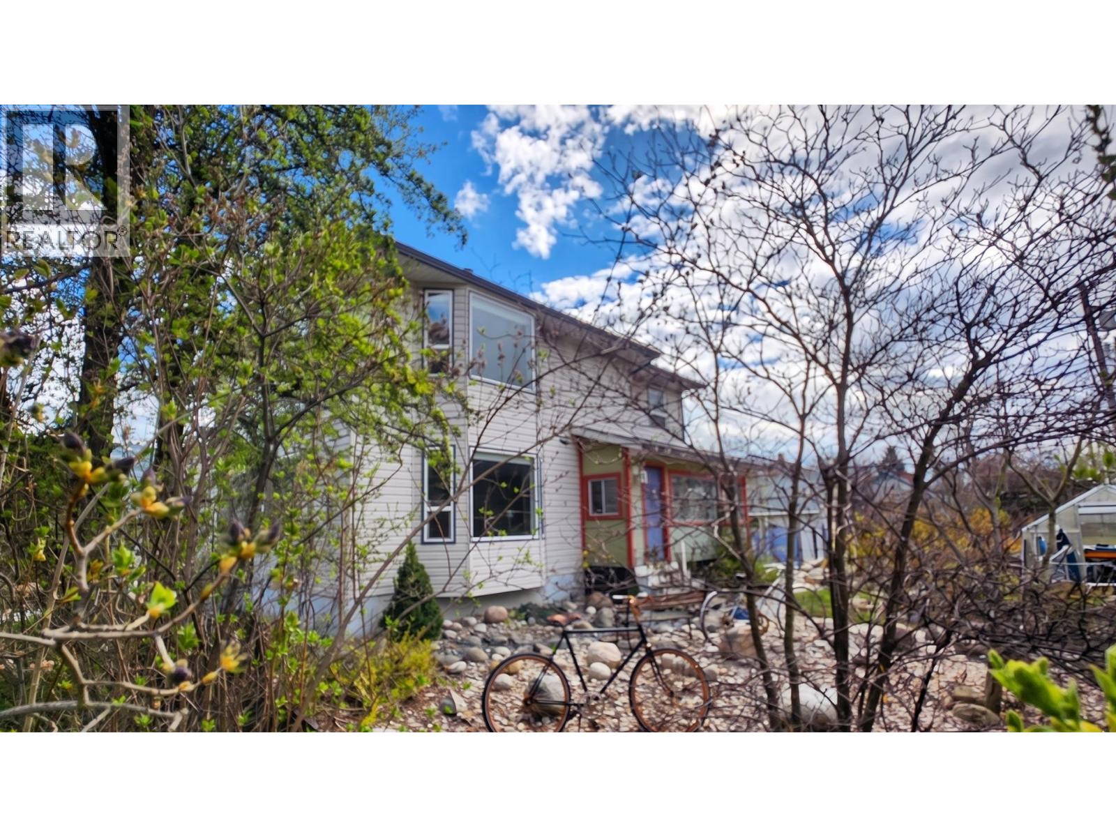 501 5th Avenue, Castlegar, British Columbia  V1N 1W1 - Photo 86 - 10383908