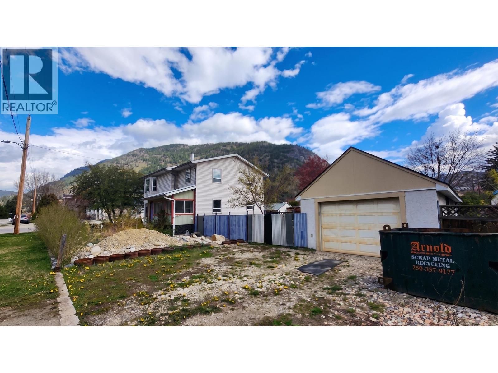 501 5th Avenue, Castlegar, British Columbia  V1N 1W1 - Photo 88 - 10383908