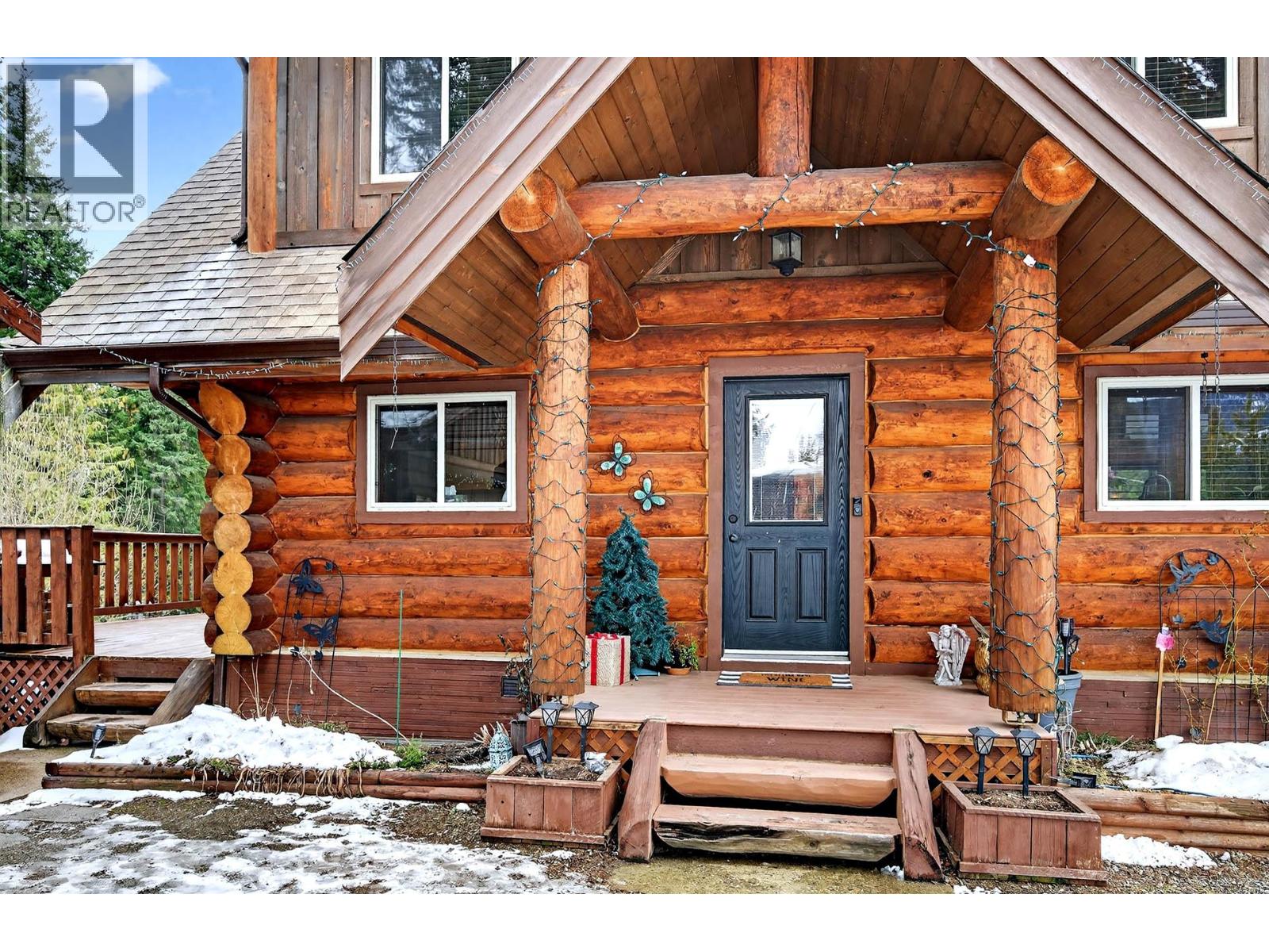 165 Ogden Road, Clearwater, British Columbia  V0E 1N2 - Photo 1 - 10383802