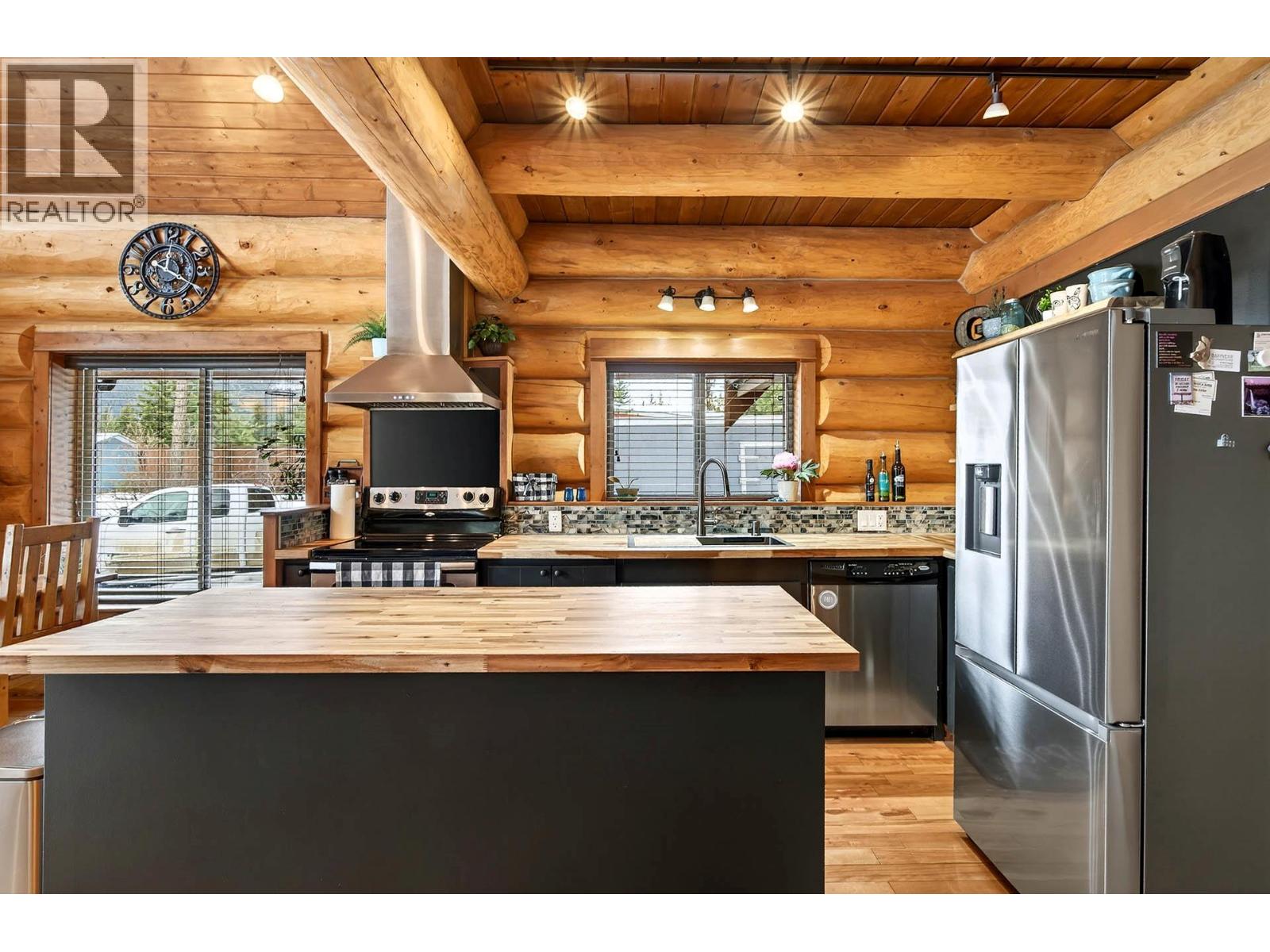 165 Ogden Road, Clearwater, British Columbia  V0E 1N2 - Photo 7 - 10383802