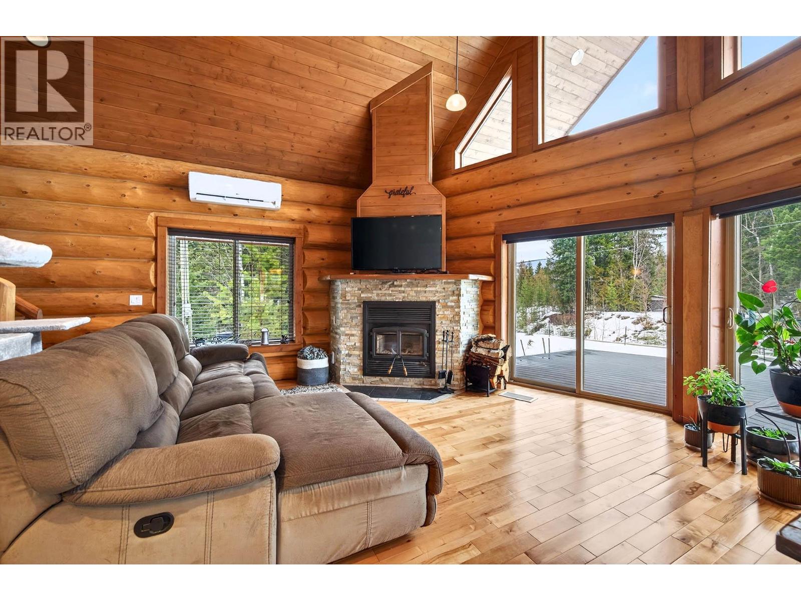 165 Ogden Road, Clearwater, British Columbia  V0E 1N2 - Photo 8 - 10383802